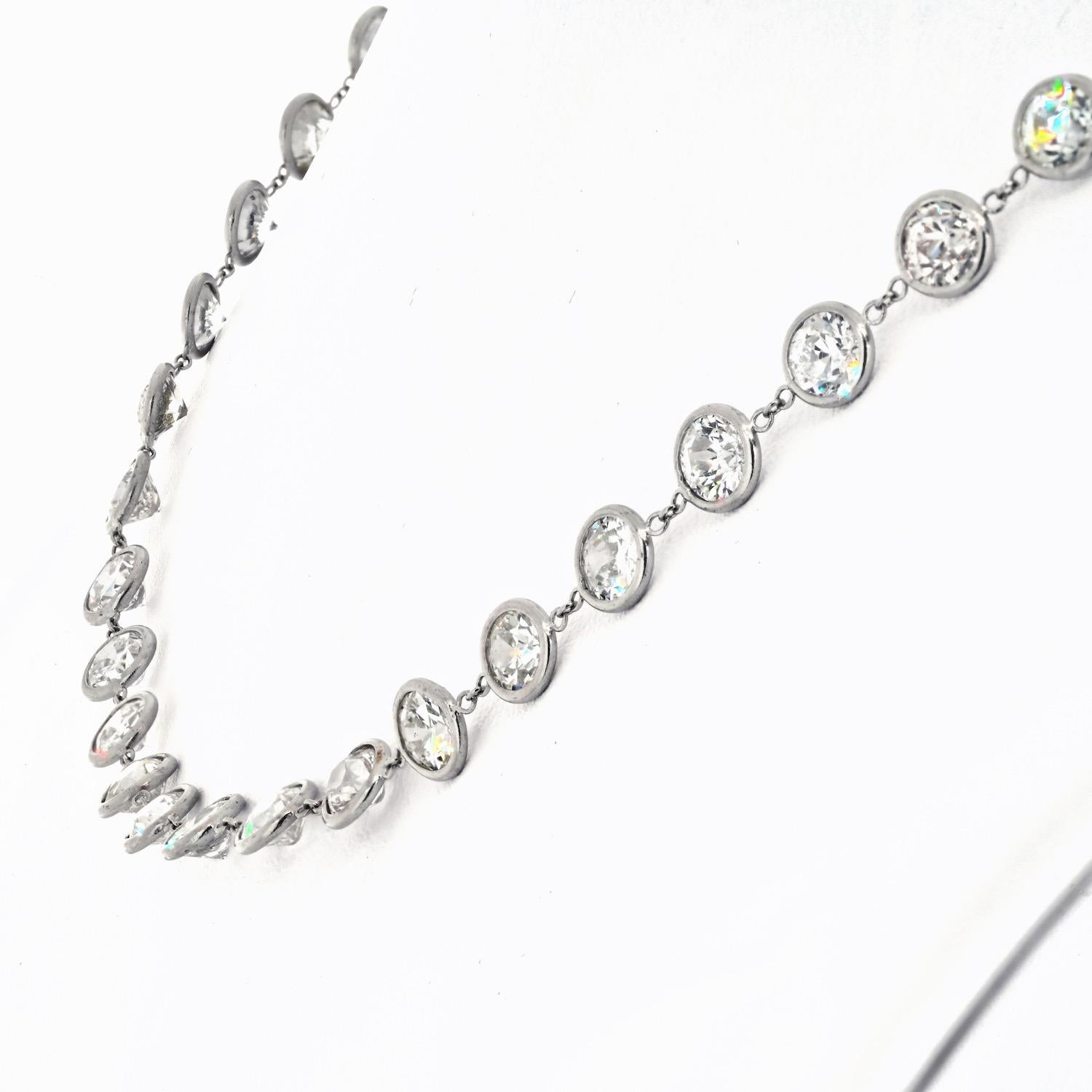 Halskette aus Platin mit 15 Diamanten im alteuropäischen Schliff By The Yard im Zustand „Hervorragend“ im Angebot in New York, NY