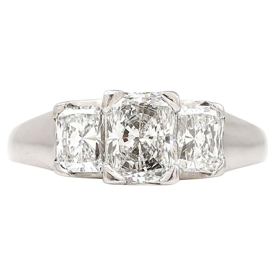 Platinum Est. 1.25 Carat Diamond 3-Stone Trinity Engagement Ring at 1stDibs
