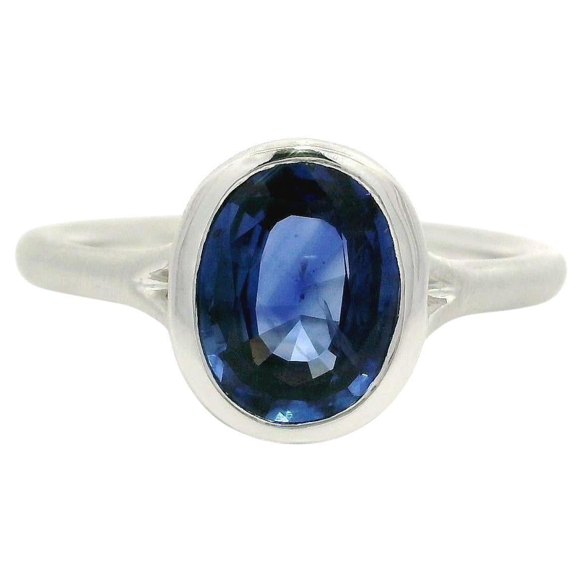 Platin 1,55ct Oval Lünette Saphir Solitär gebürstet Finish Low Profile Ring im Angebot