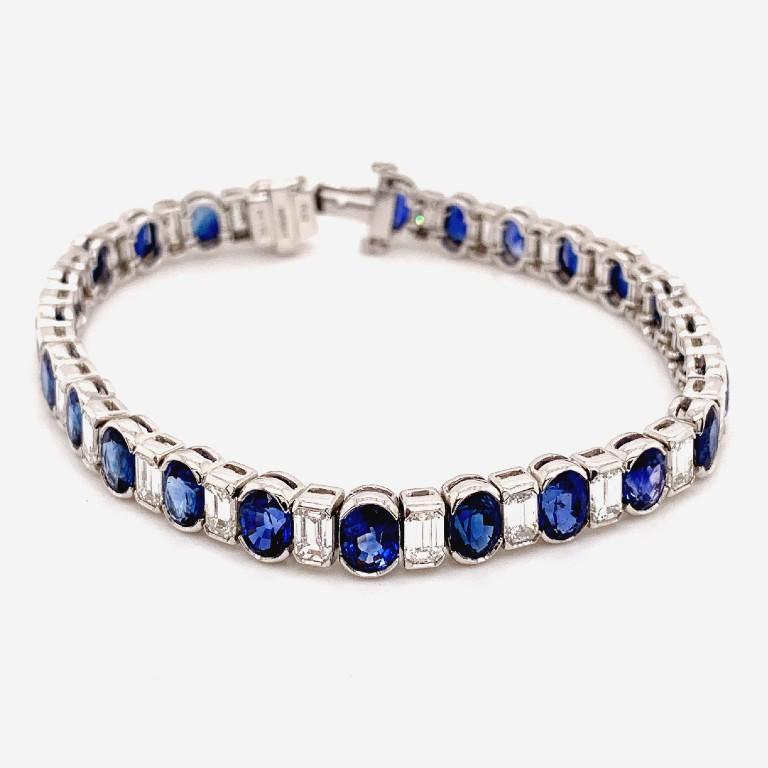 Platinum 15.60 Carat Sapphire and Diamond Bracelet In New Condition In New York, NY