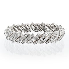 Platinum 16.50cts Mid-Century Round and Baguette Cut Diamond Bracelet