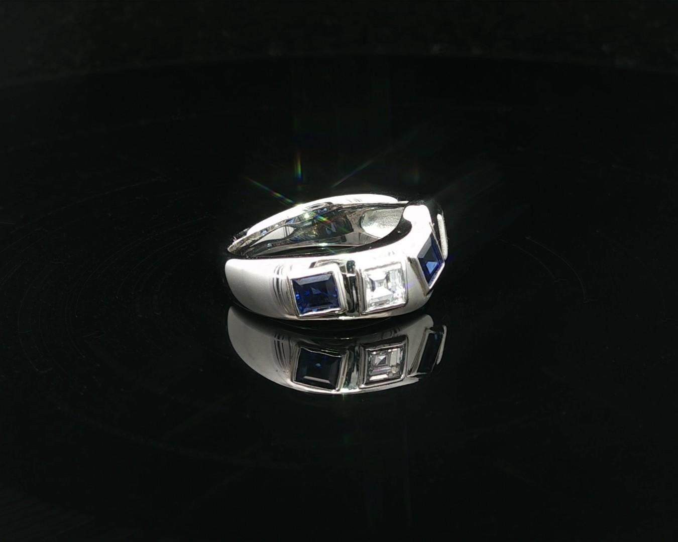 Anello in platino con castone quadrato da 1,66 carati con zaffiro e diamante a fascia ondulata in vendita 5