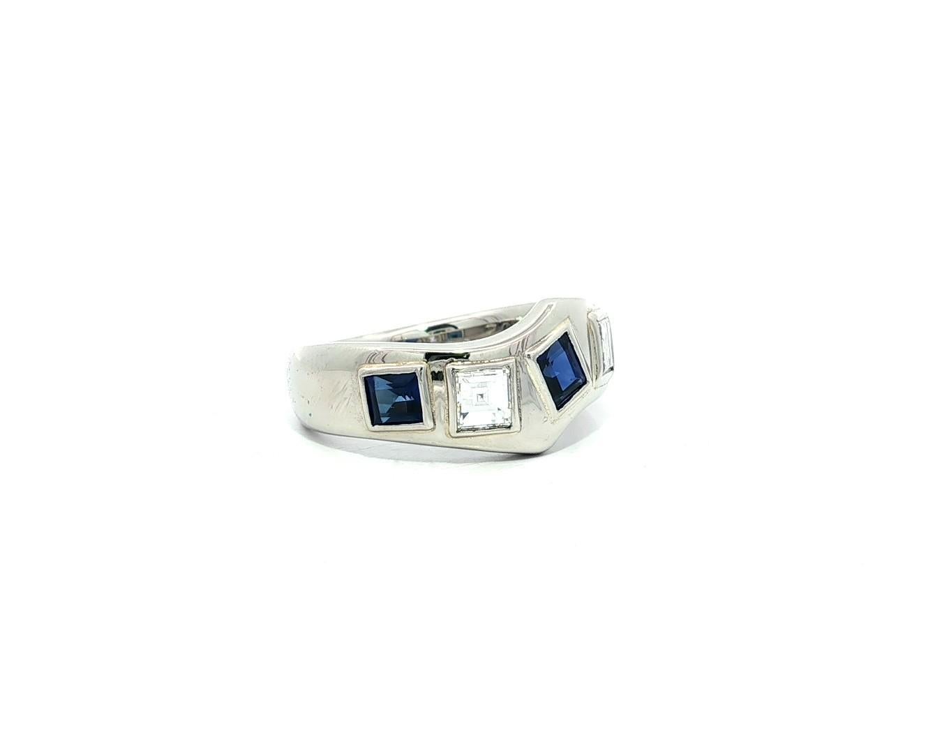 Anello in platino con castone quadrato da 1,66 carati con zaffiro e diamante a fascia ondulata in vendita 1