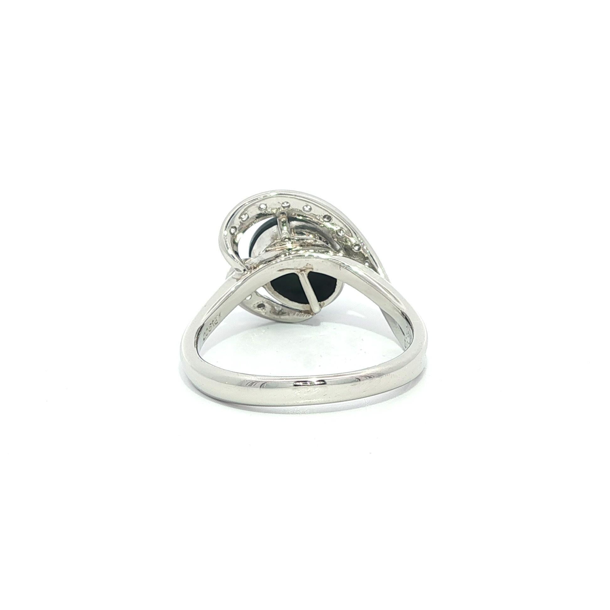 Bague en platine 1,67ct Cabochon ovale d'opale noire avec diamant Bypass Design en vente 1
