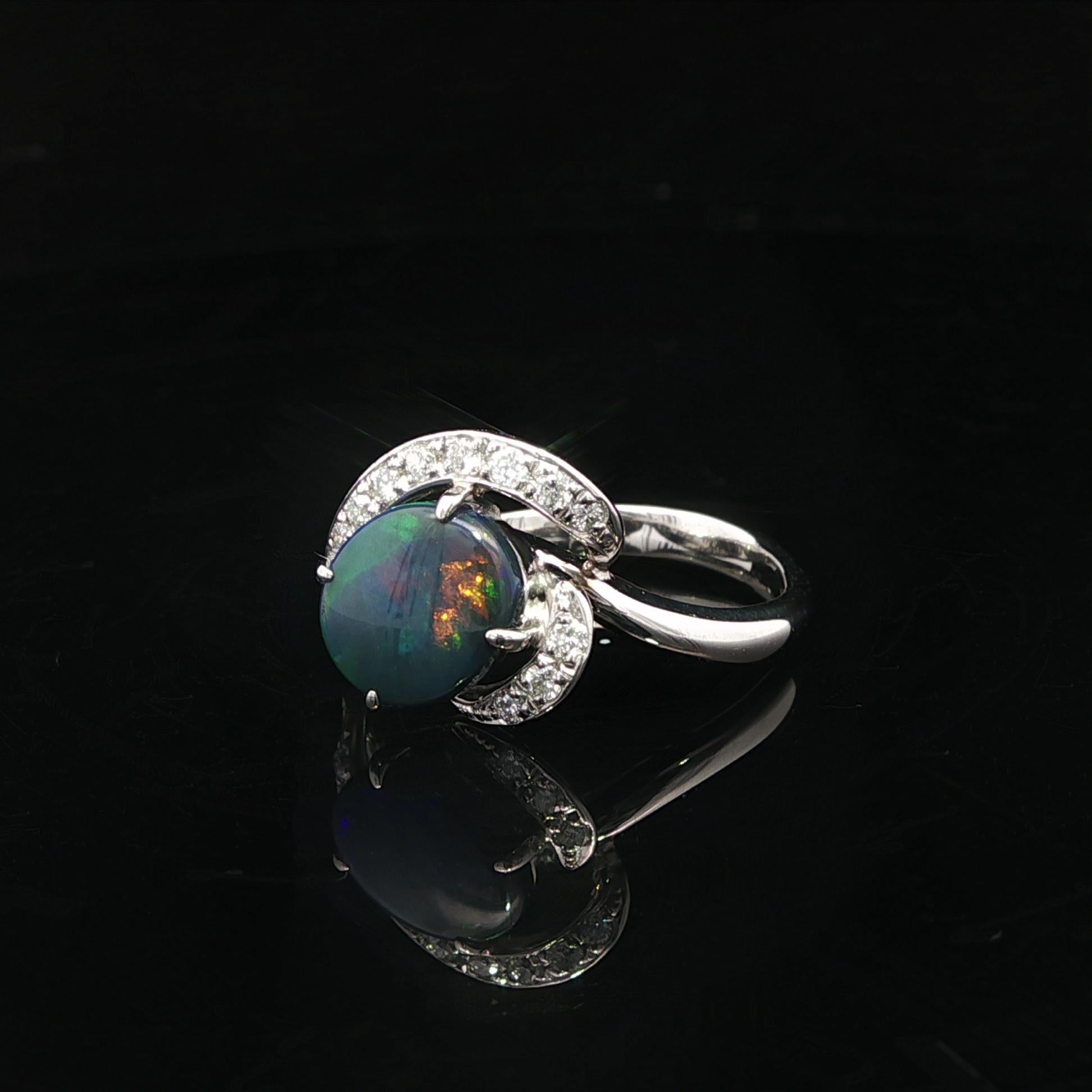 Bague en platine 1,67ct Cabochon ovale d'opale noire avec diamant Bypass Design en vente 4
