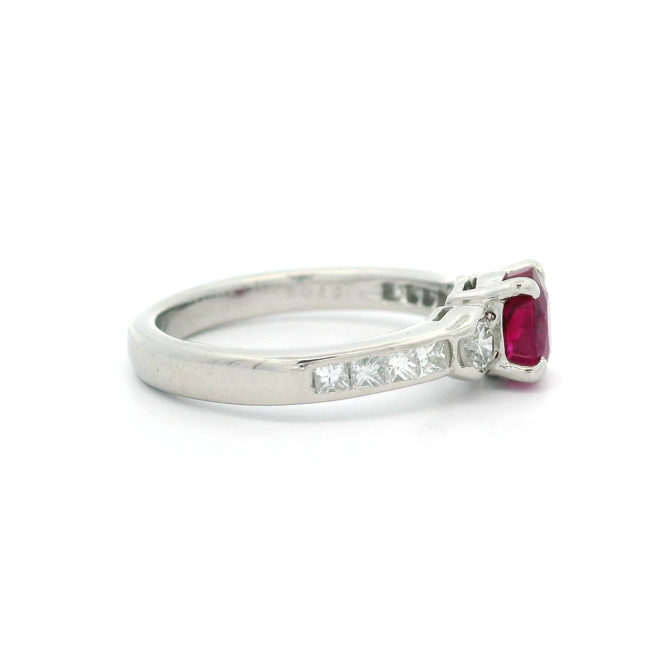 Platinum 1.6ctw Oval Ruby w/ Round & Princess Cut Diamond Sides Well Made Ring 2