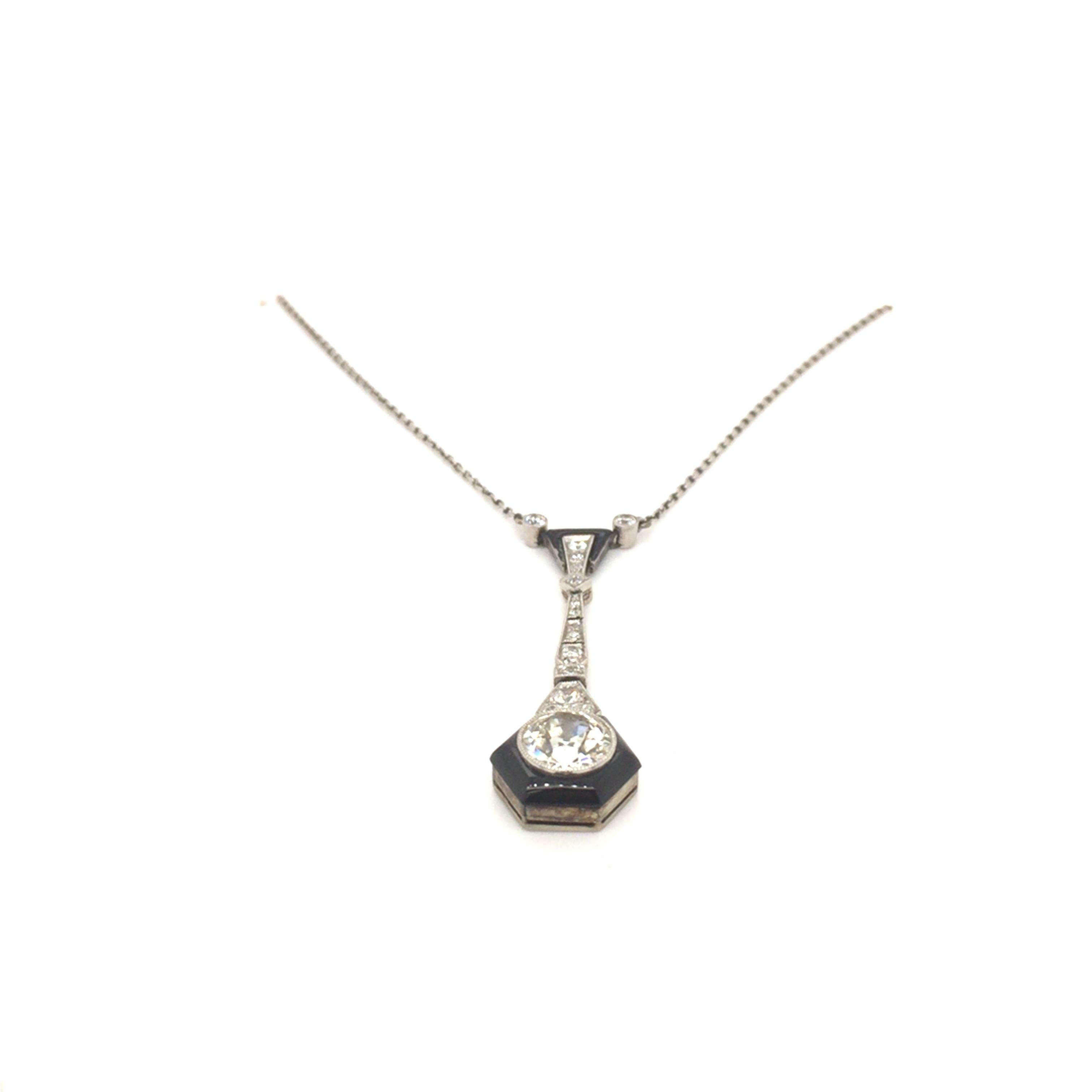 Collier pendentif Art déco en platine, or 18 carats, diamants, onyx et émail Pour femmes en vente