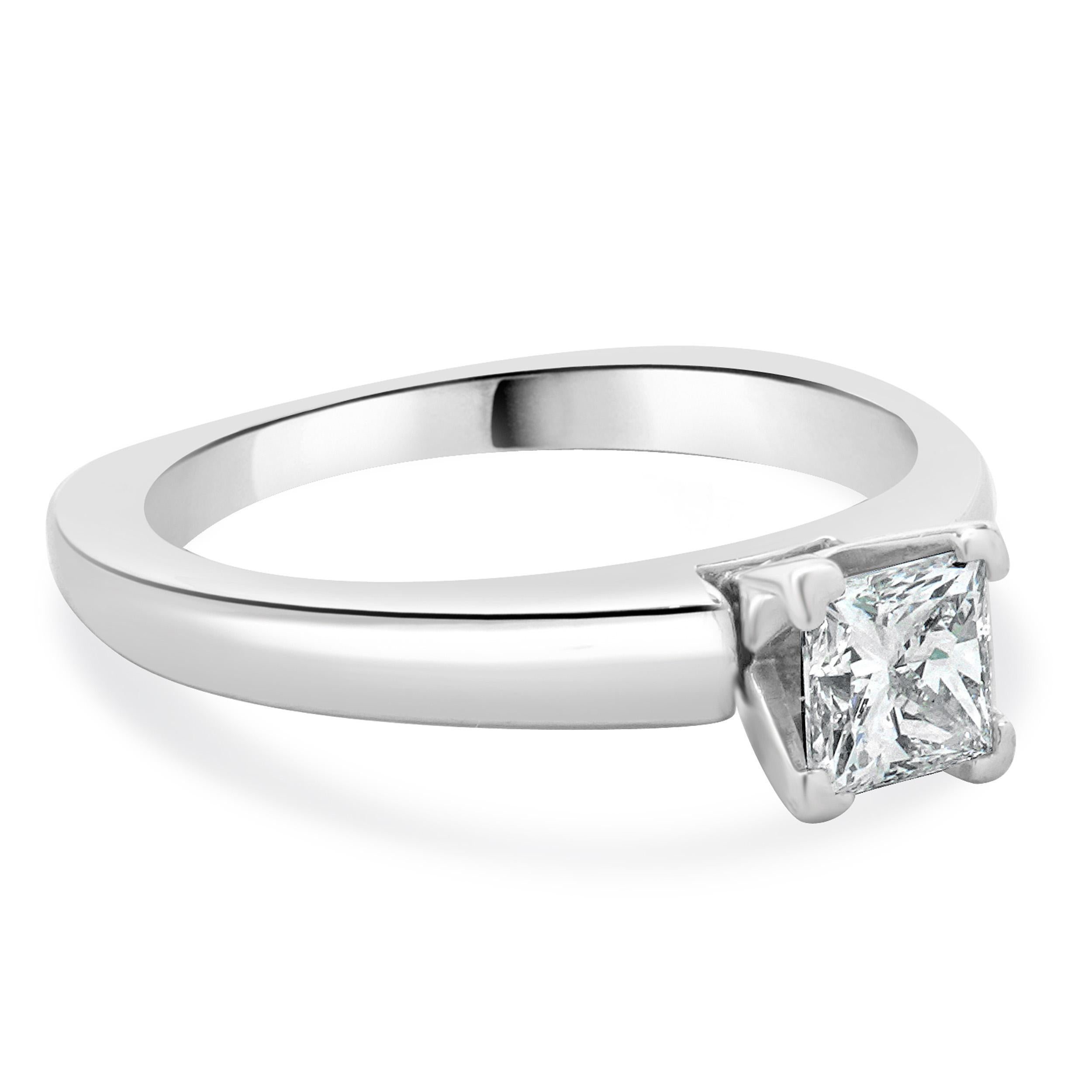 Women's Platinum & 18 Karat White Gold Princess Cut Diamond Engagement Ring For Sale