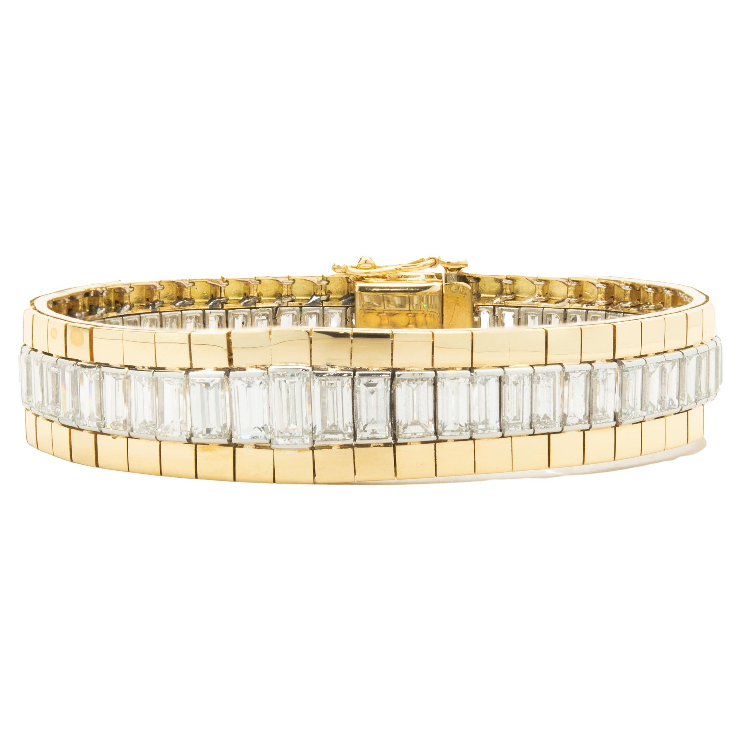 Platino y oro amarillo de 18 quilates Pulsera de tenis de diamantes talla esmeralda Norte-Sur