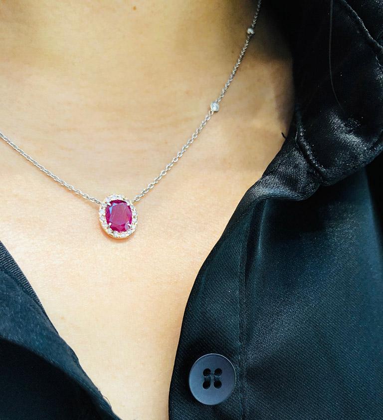 Platinum 18 Karat Yellow Gold Ruby Diamond Necklace In Excellent Condition For Sale In La Jolla, CA