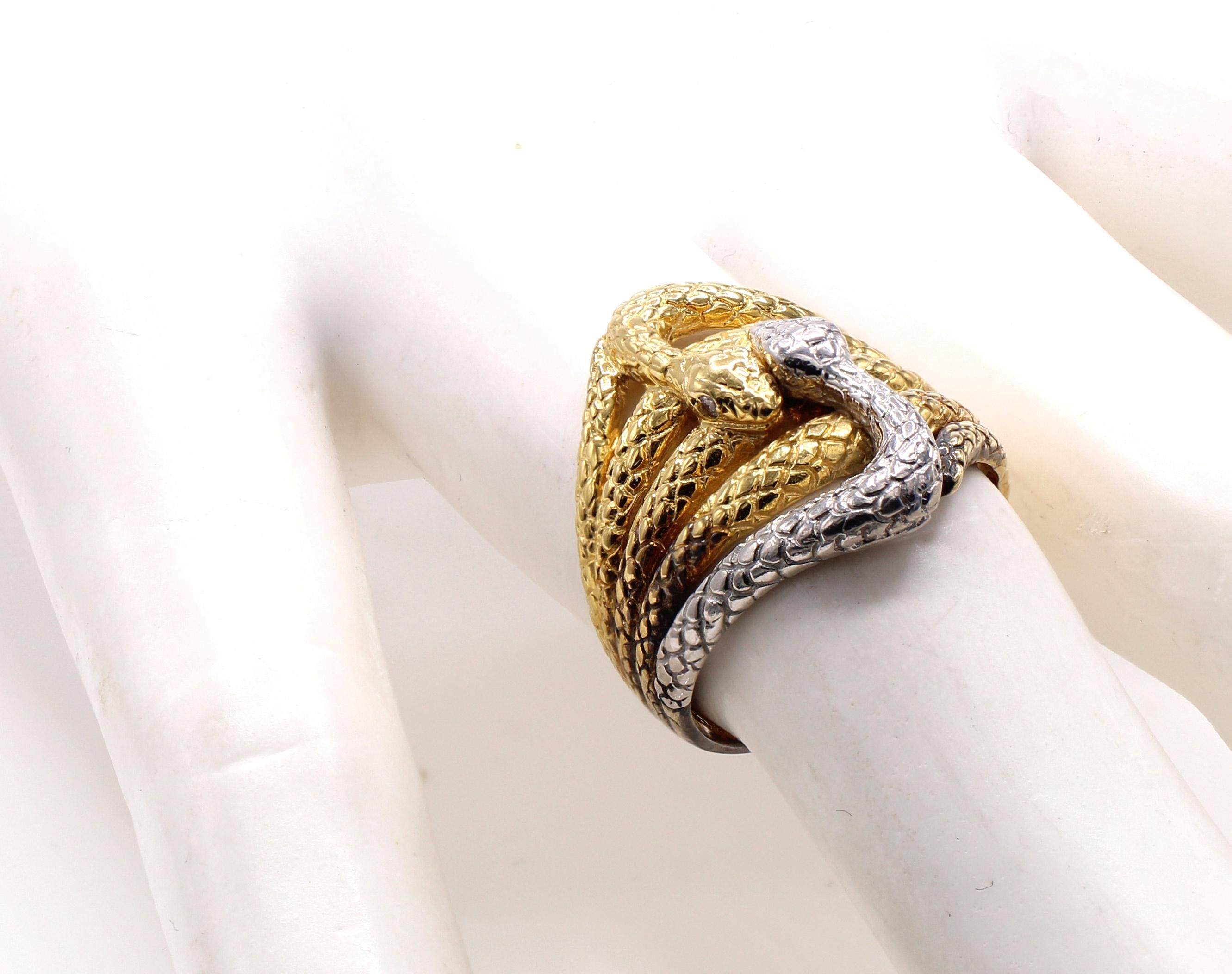Bague serpent en or jaune 18 carats Unisexe en vente