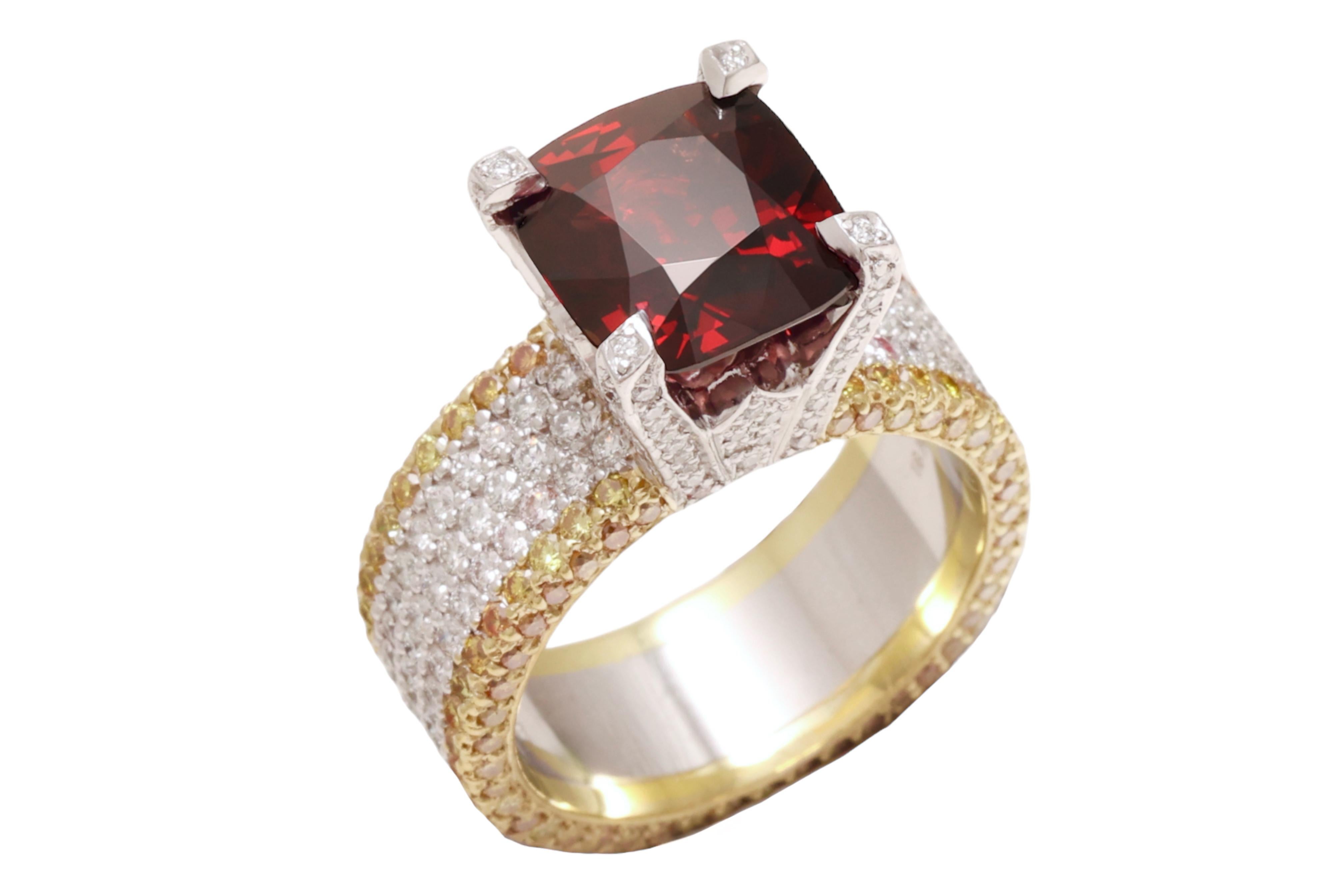 Magnificant Platinum & 18 kt. Yellow Gold Ring With 4.75 No Heat Pigeon Blood Burmese Spinel, 2.94 ct. Intense Fancy Yellow & White Diamonds


Spinel: Burmese Dark brownish - Red, Cushion shape, Brilliant / step cut Natural Spinel 4.75 ct. No