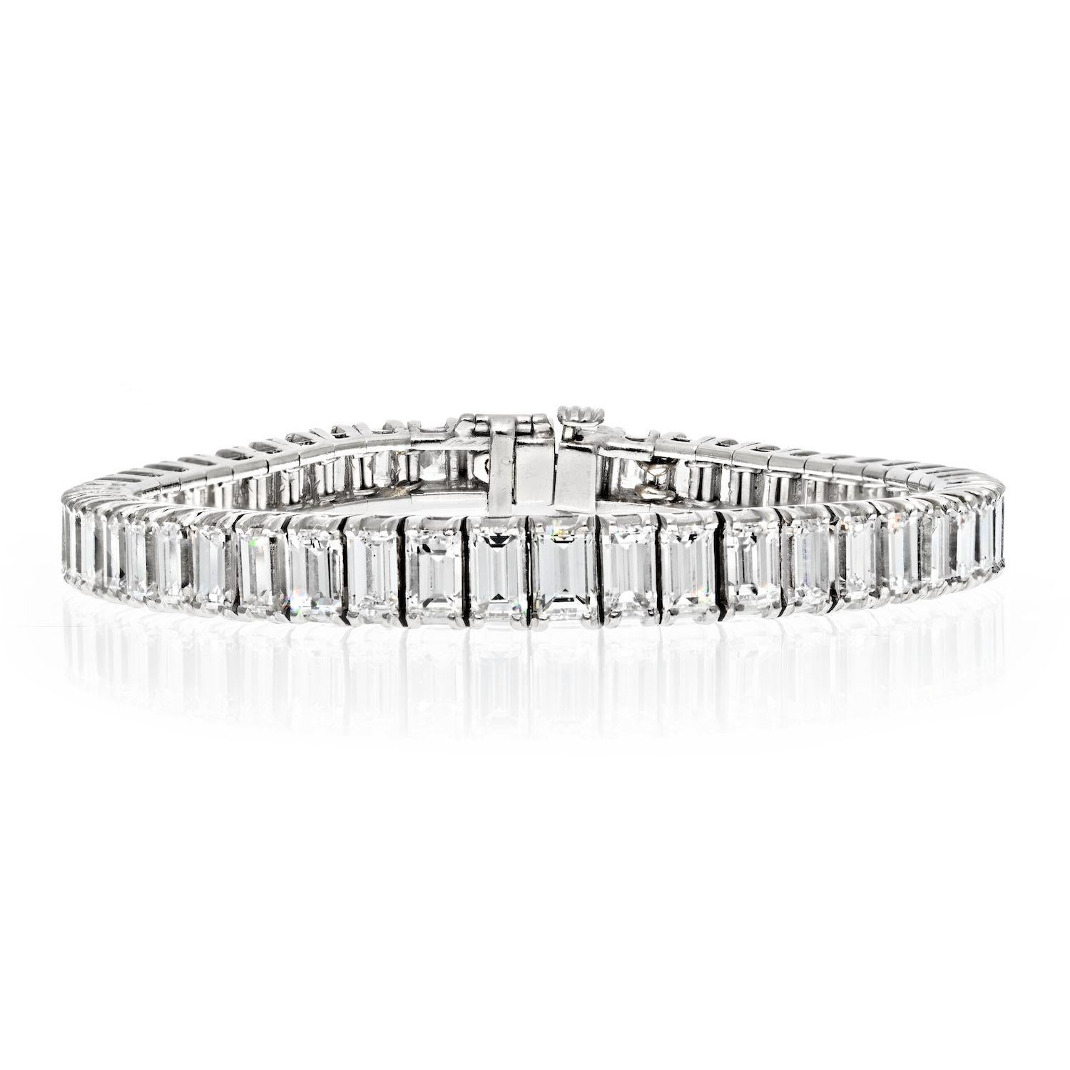 Platin 18,00cttw Graduierung Vintage Smaragd Schliff eine Linie Diamant-Armband (Moderne)