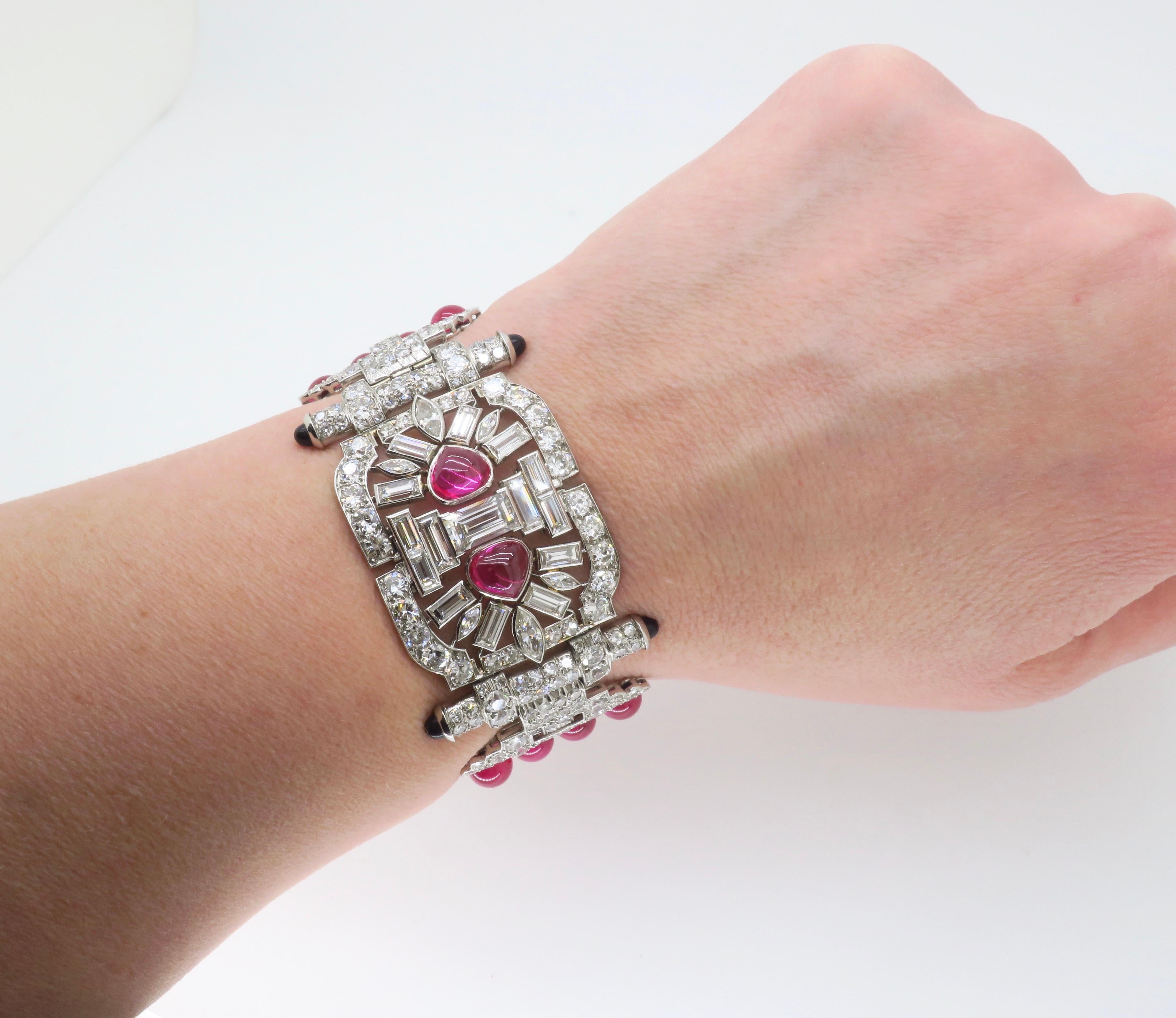 Platin 18,04 Karat Diamantschnalle-Armband aus Platin mit Rubinperlen Damen im Angebot