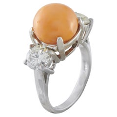 Bague en platine avec diamant de 1,80ct et perle de conque MF29-051826