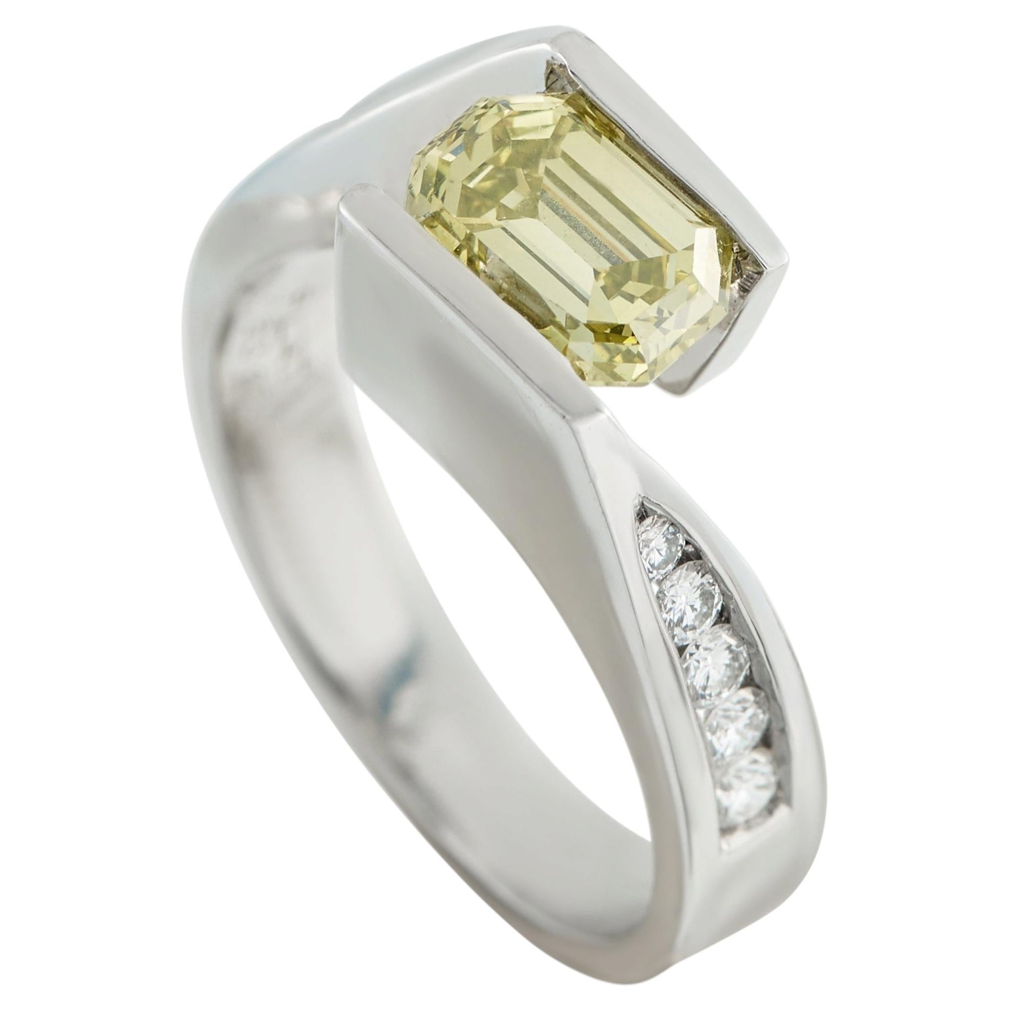 Platinum 1.89ct Diamond Ring MF18-051826
