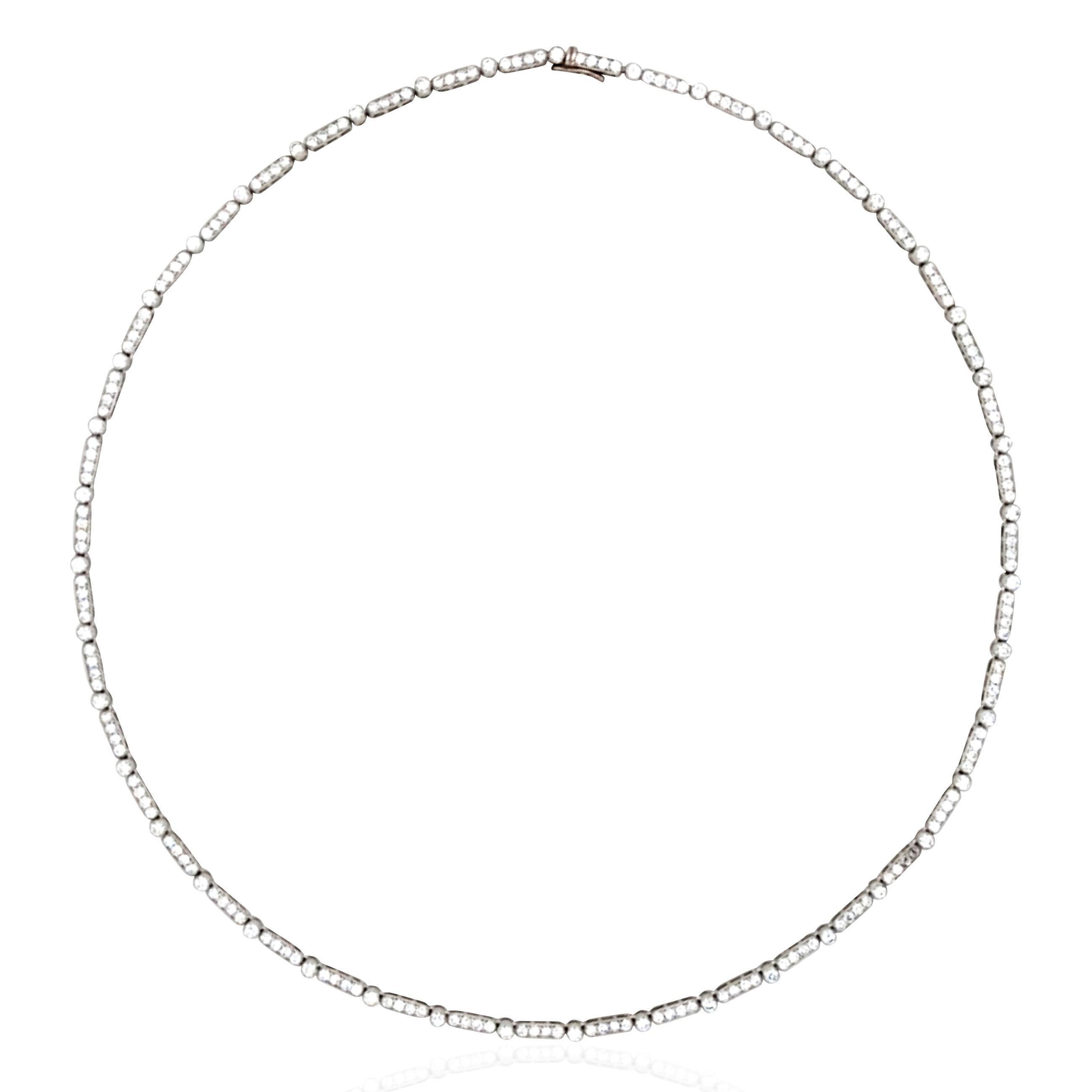 Platinum 18K Gold Diamond Necklace In Good Condition For Sale In New York, NY