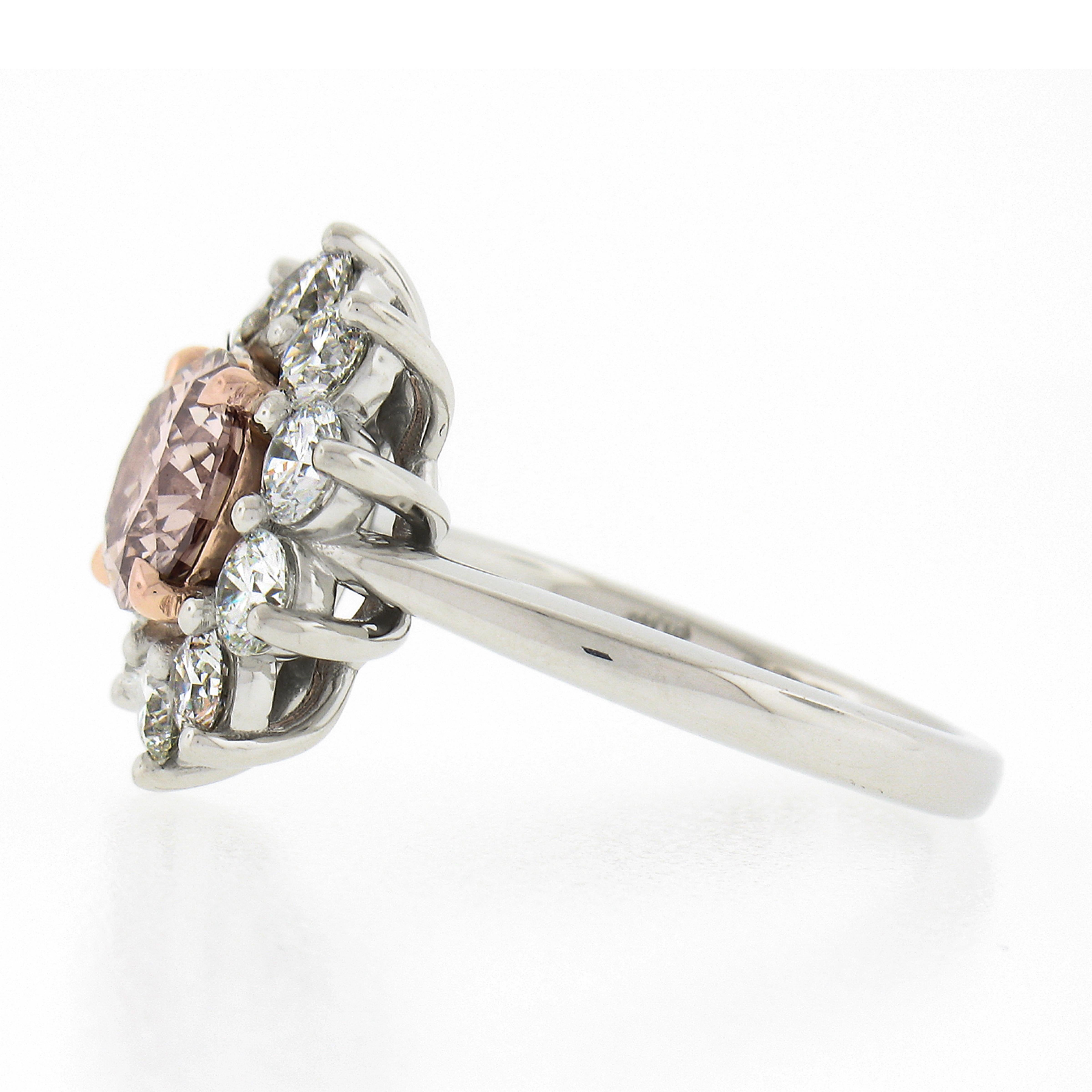 Bague de fiançailles en platine et or 18 carats avec halo de diamants bruns roses fantaisie certifiés GIA en vente 2