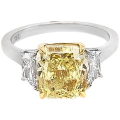 Platinum, 18K White Gold 3.58 CT Radiant Cut 0.86 CT Trillion Cut Diamond Ring Platinum, 18K White Gold 3.58 CT Radiant Cut 0.86 CT Trillion Cut Diamond Ring