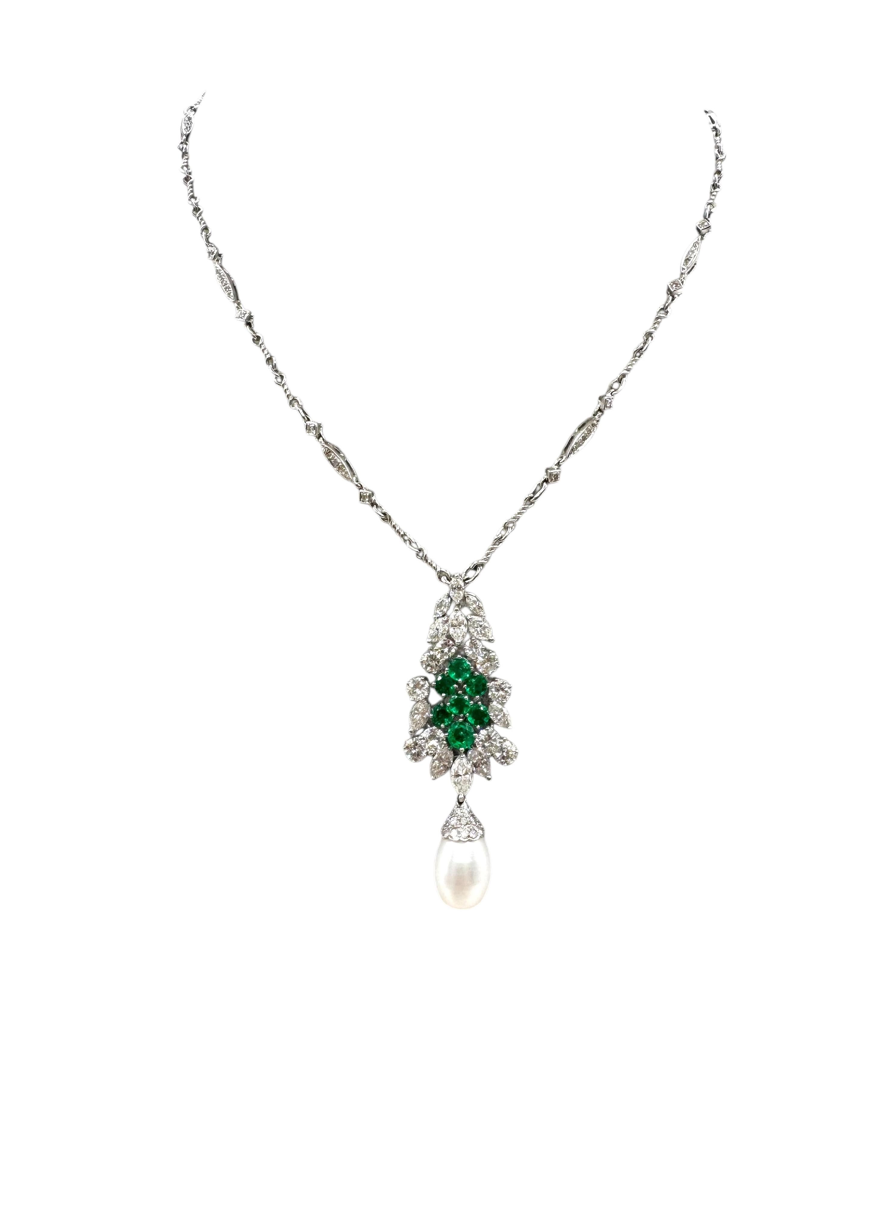 Collier de perles, d'émeraudes et de diamants en platine et en or blanc 18K en vente 1