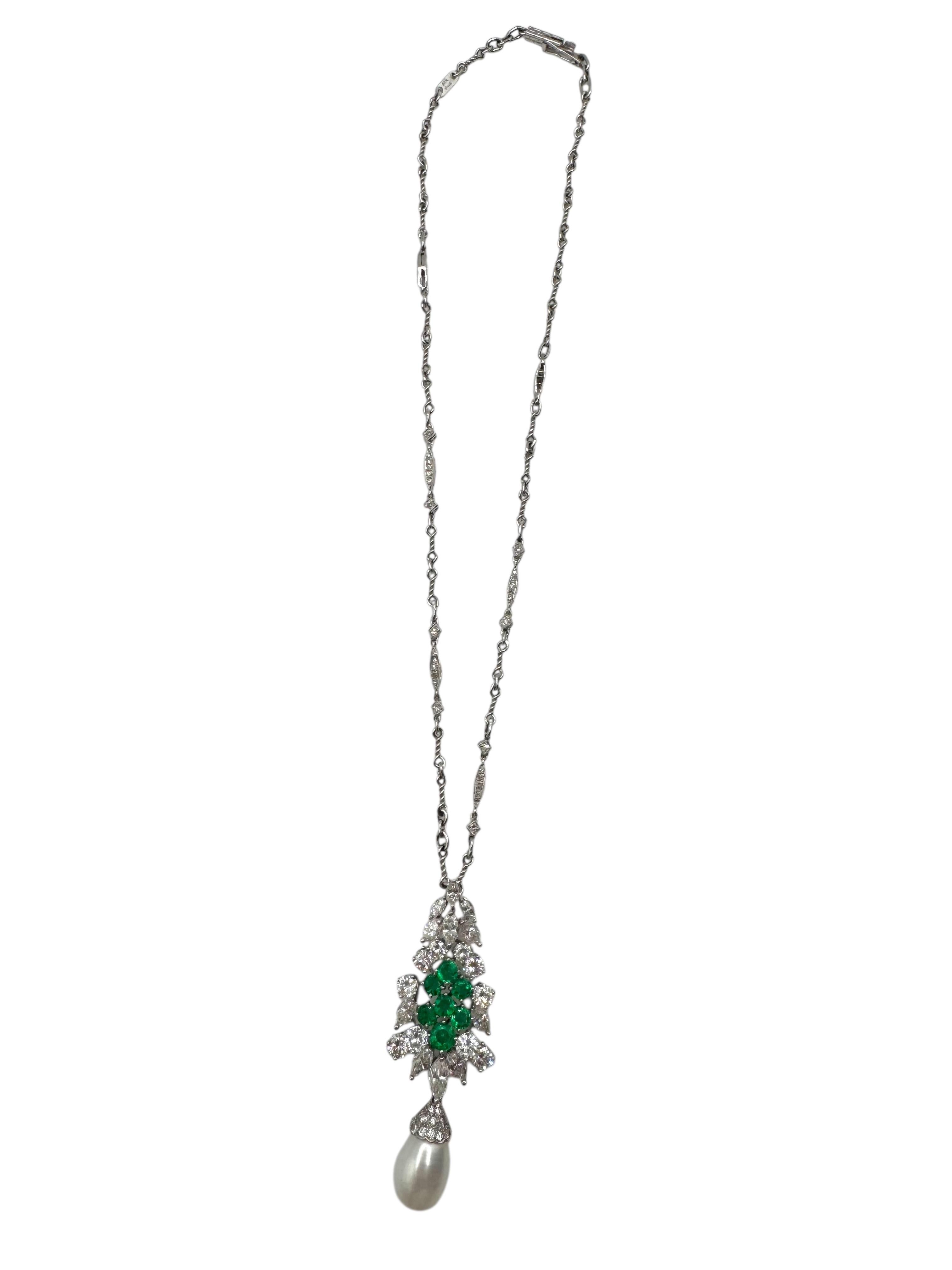 Collier de perles, d'émeraudes et de diamants en platine et en or blanc 18K en vente 2