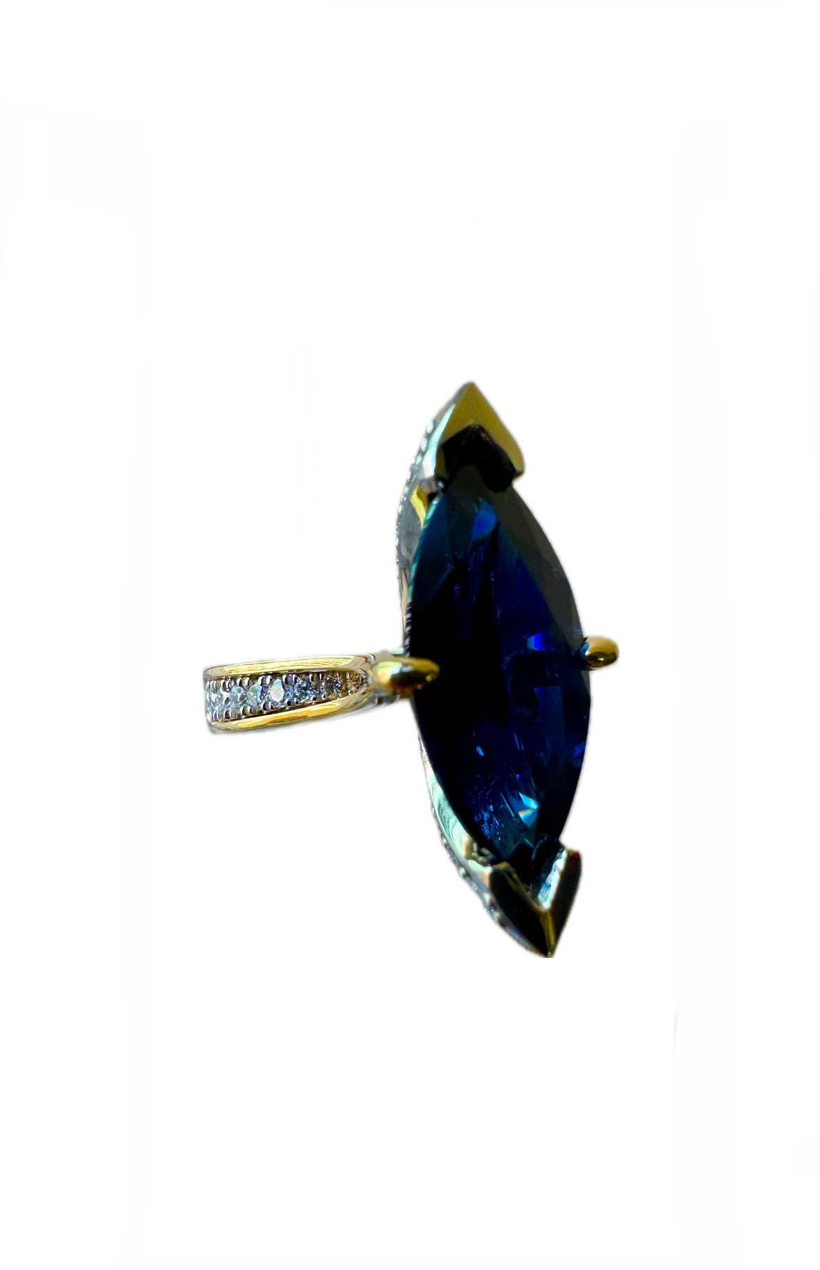 Anillo de platino y oro amarillo de 18 quilates con certificado GIA de 7,56 quilates de zafiro azul marquesa Moderno en venta