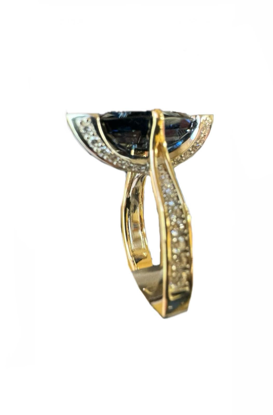 De los hombres Anillo de platino y oro amarillo de 18 quilates con certificado GIA de 7,56 quilates de zafiro azul marquesa en venta