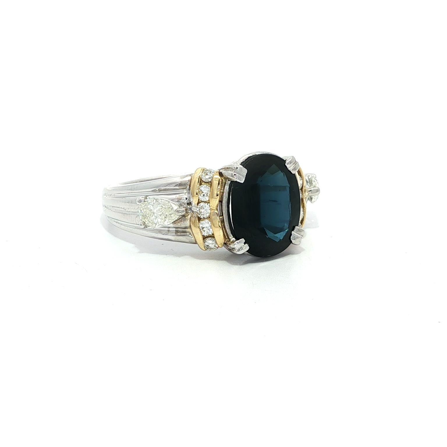 Anillo de Platino y Oro Amarillo de 18k con Acentos de Diamantes en Zafiro Azul Oscuro Grande de 3,66ctw en venta 7
