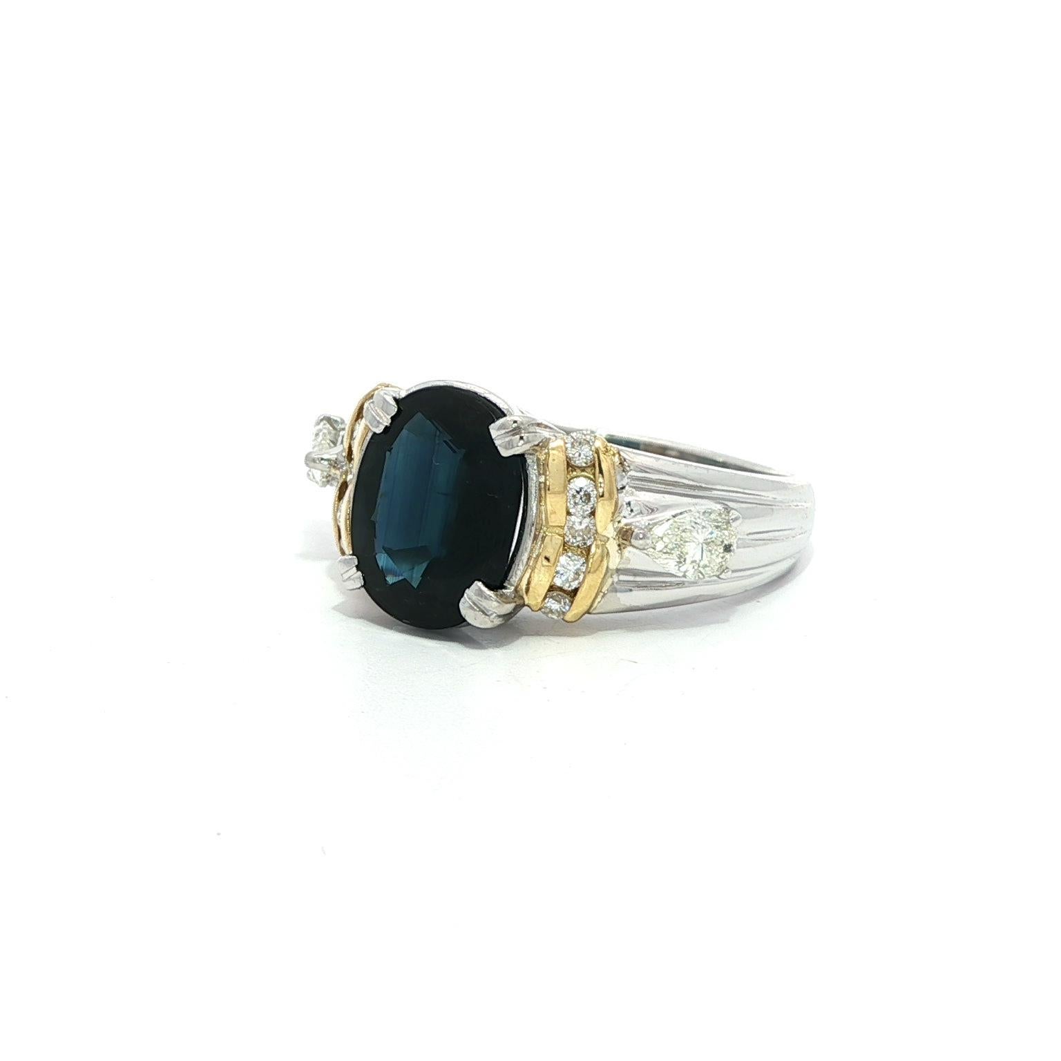 Anillo de Platino y Oro Amarillo de 18k con Acentos de Diamantes en Zafiro Azul Oscuro Grande de 3,66ctw en venta 8