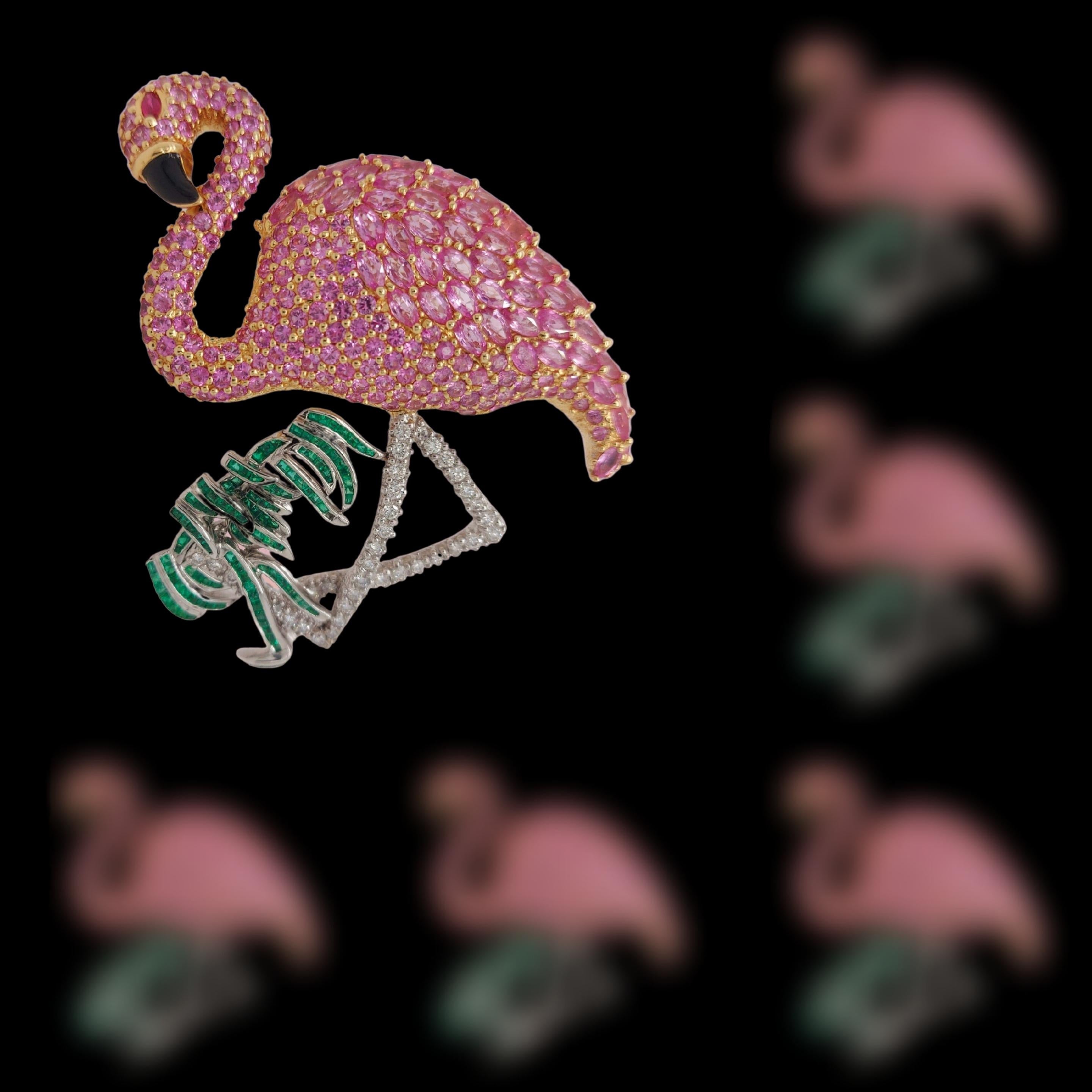 Broche/pendentif Flamingo en platine et or jaune 18 carats, diamants, émeraudes et rubis Neuf - En vente à Antwerp, BE
