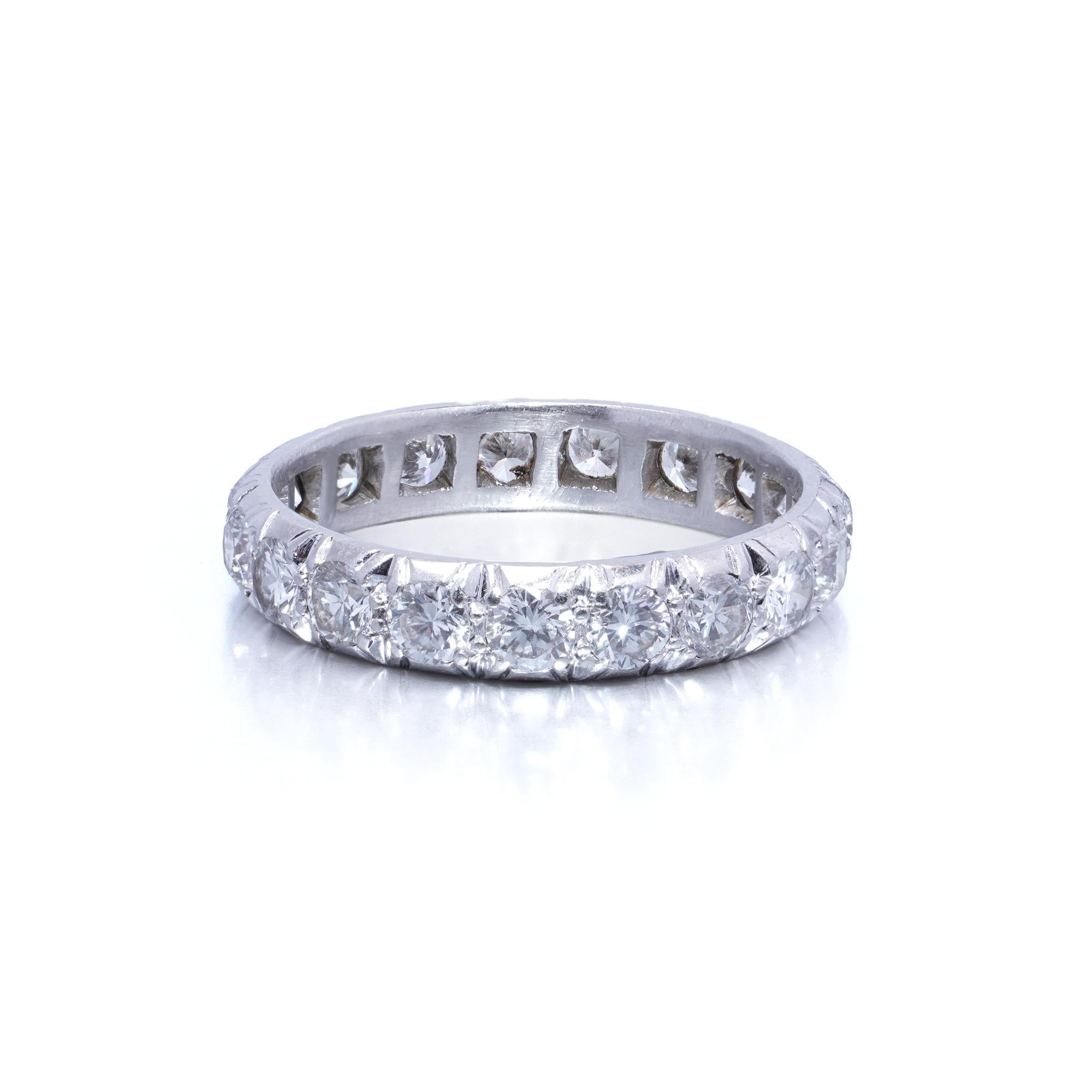 Platinum 1.90 ct. Diamond Eternity Ring In Good Condition For Sale In Braintree, GB