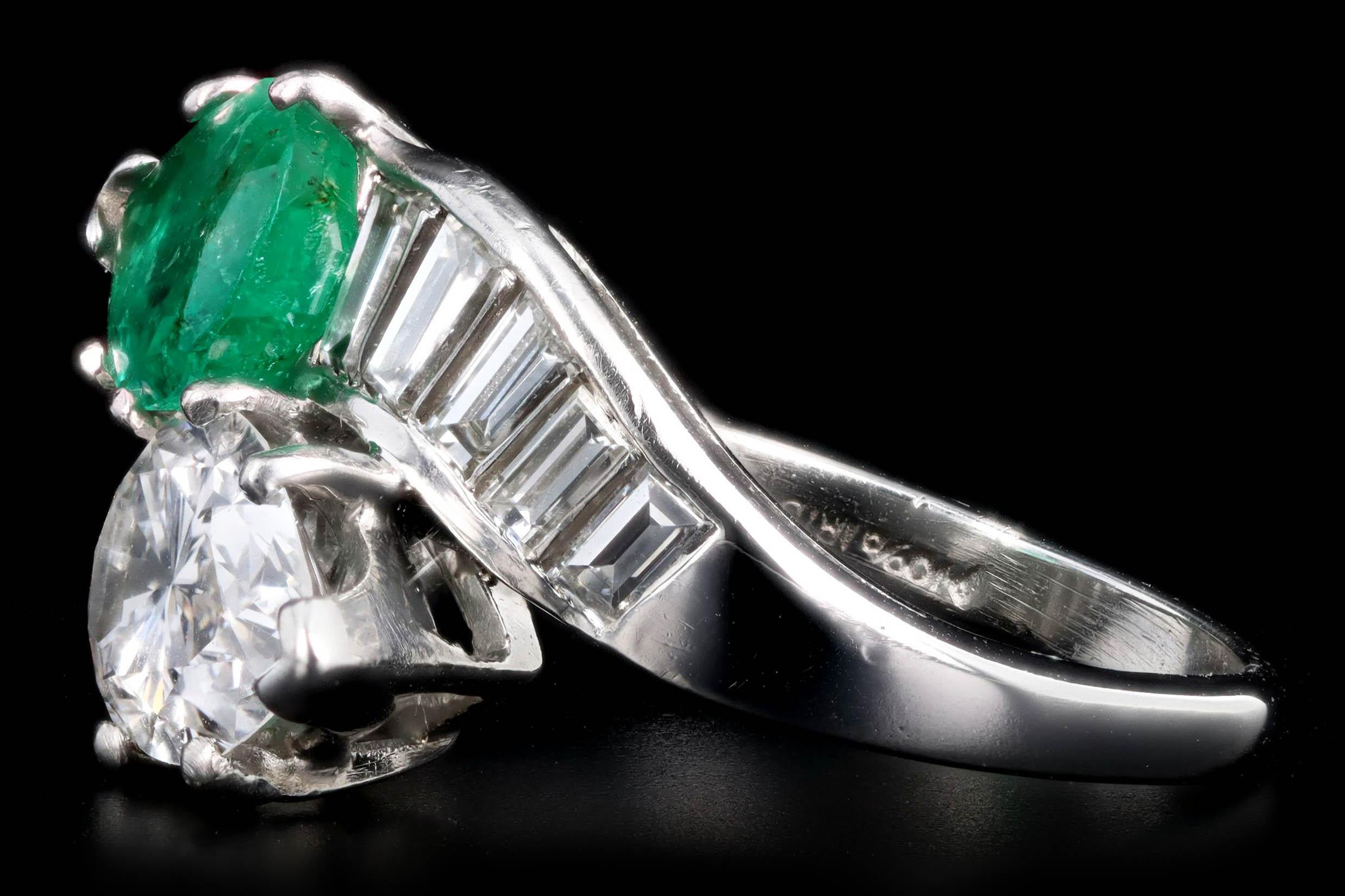 Platin 1,91 Karat Birne Diamant & 1,5 Karat natürlicher Smaragd Toi Et Moi Ring (Retro) im Angebot