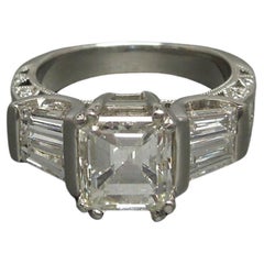 Bague en platine avec diamant taille Asscher de 1,92 carat