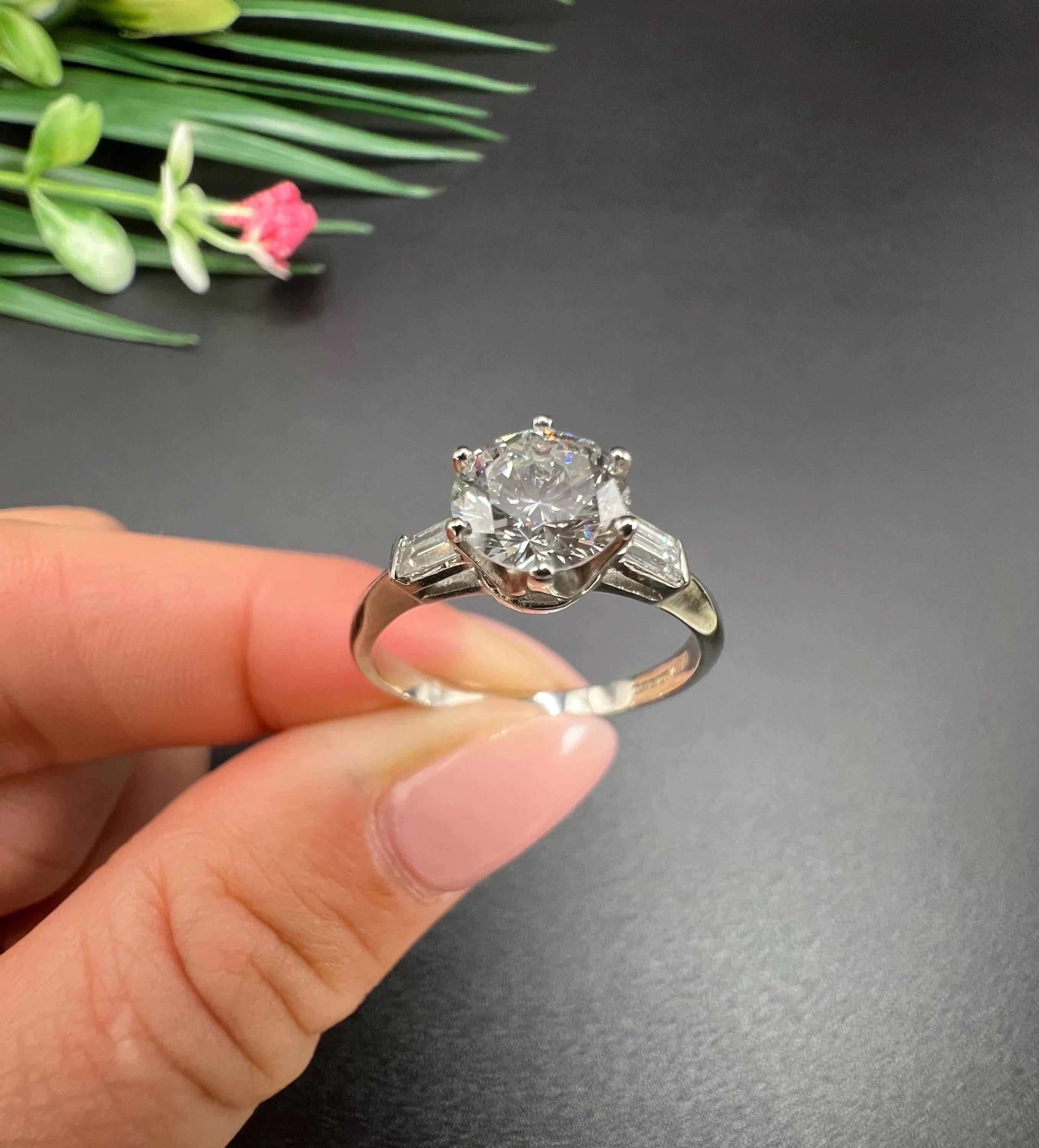 Platinum, 1920s 1.37 Total Carat Diamond Single Stone Engagement Ring, New Mount For Sale 6