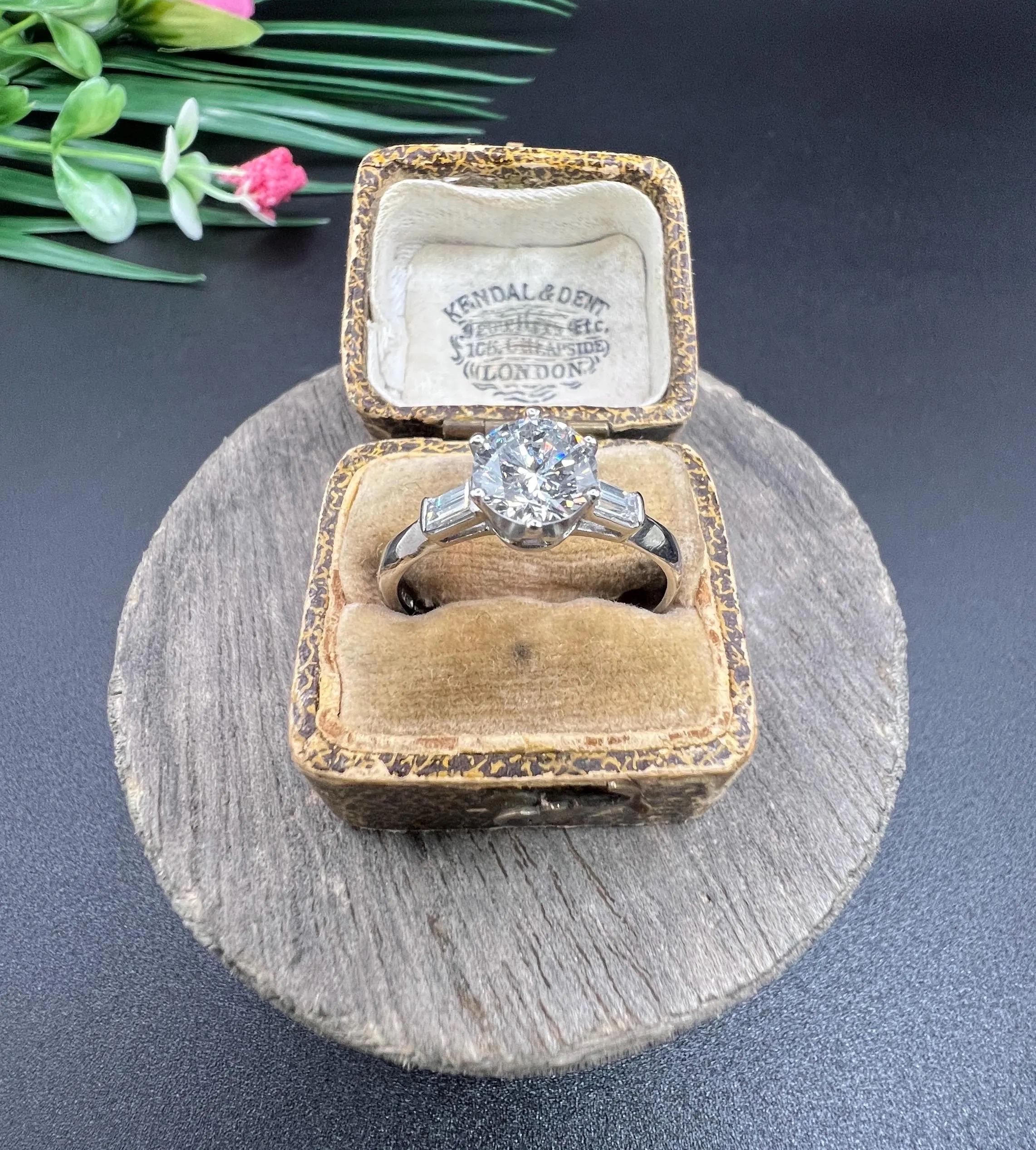 Platinum, 1920s 1.37 Total Carat Diamond Single Stone Engagement Ring, New Mount For Sale 3