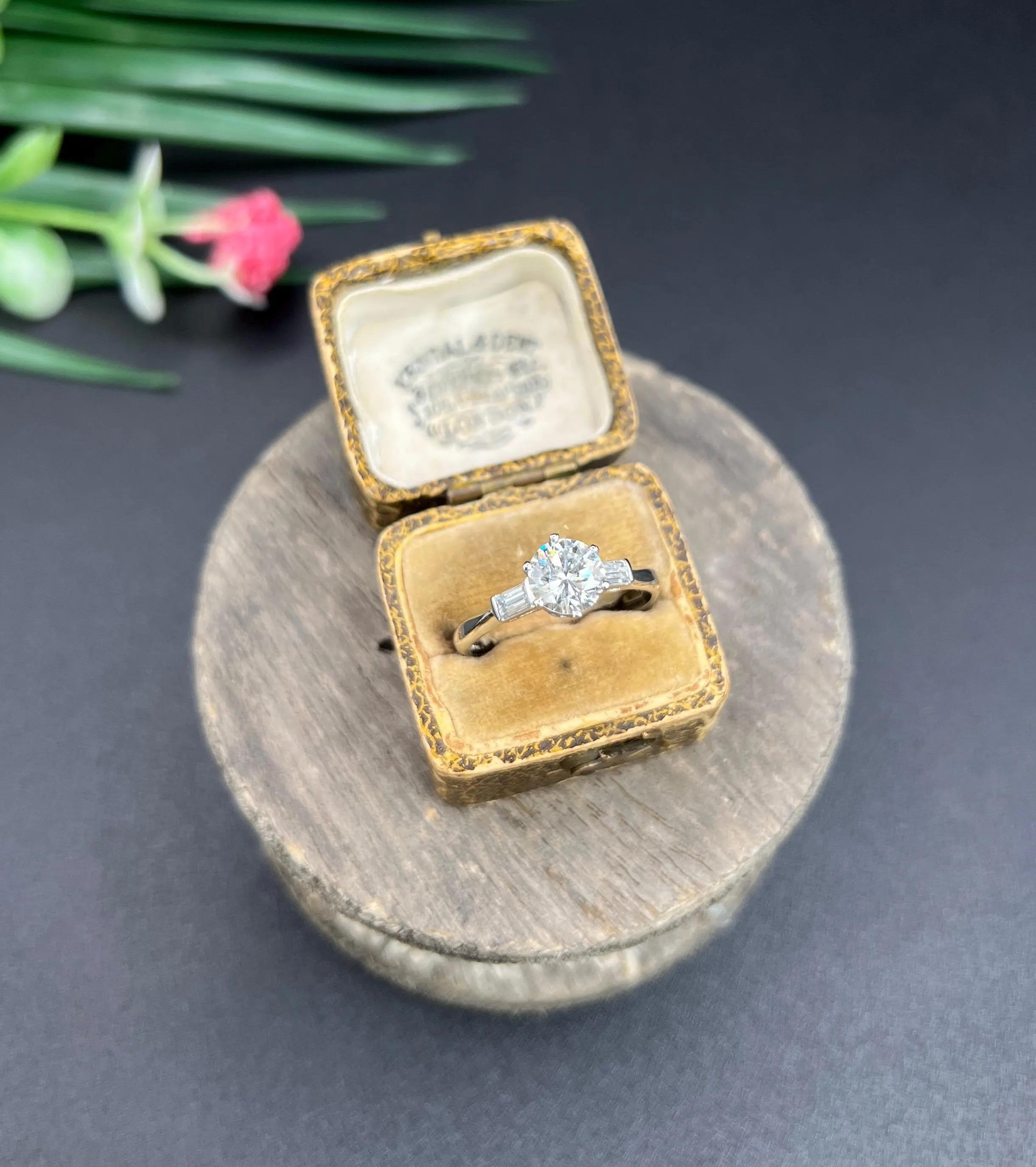 Platinum, 1920s 1.37 Total Carat Diamond Single Stone Engagement Ring, New Mount For Sale 4