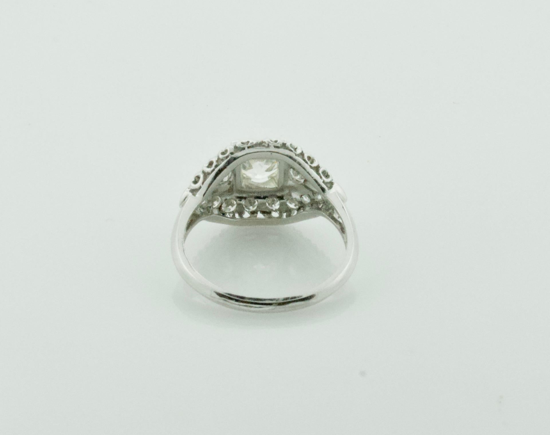 Platinum 1920s Art Deco Diamond Engagement Ring In Excellent Condition In Wailea, HI