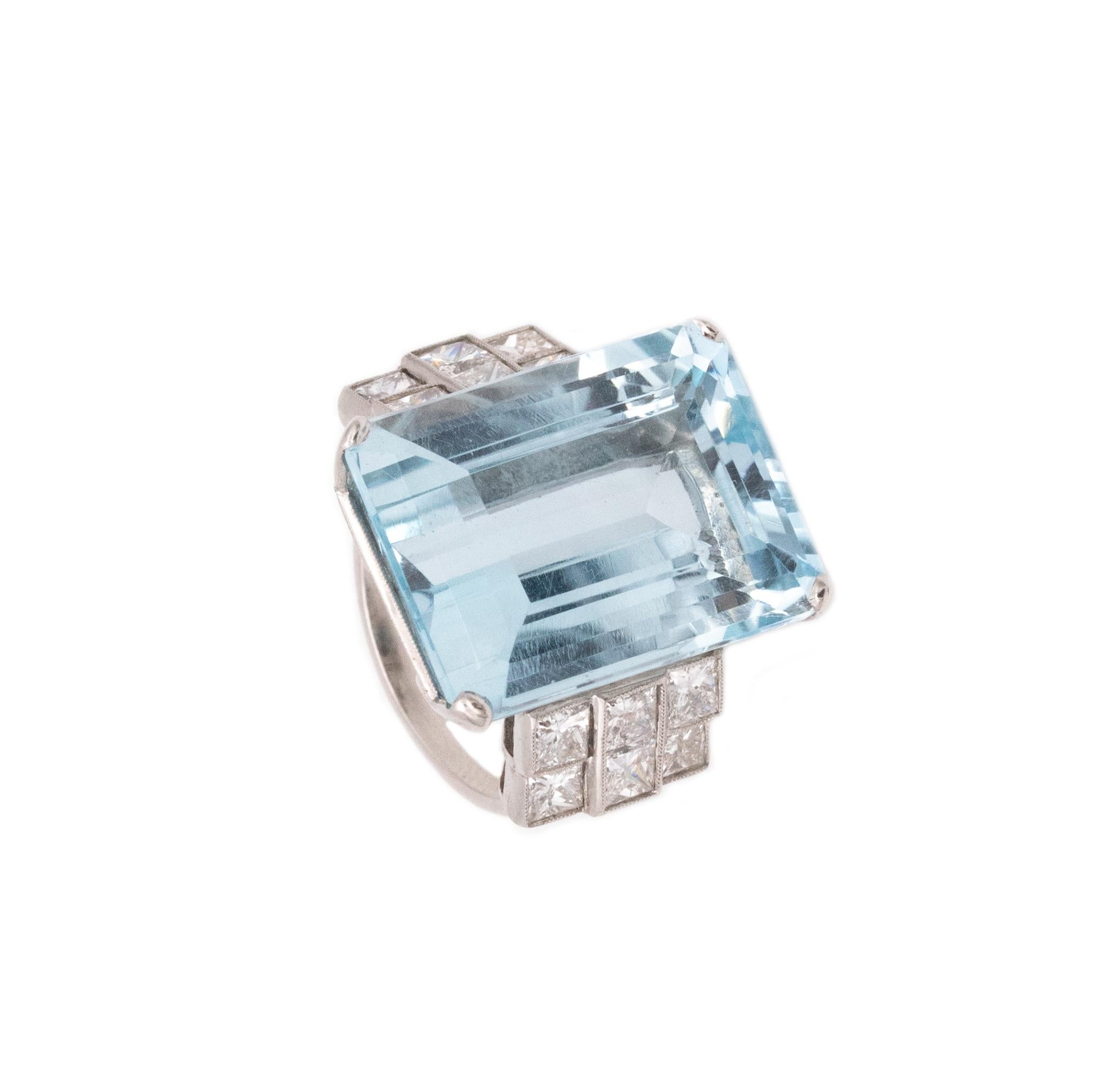 Platinum 1938 Art Deco Statement Ring with 28.44 Cts in Aquamarine and Diamonds 4