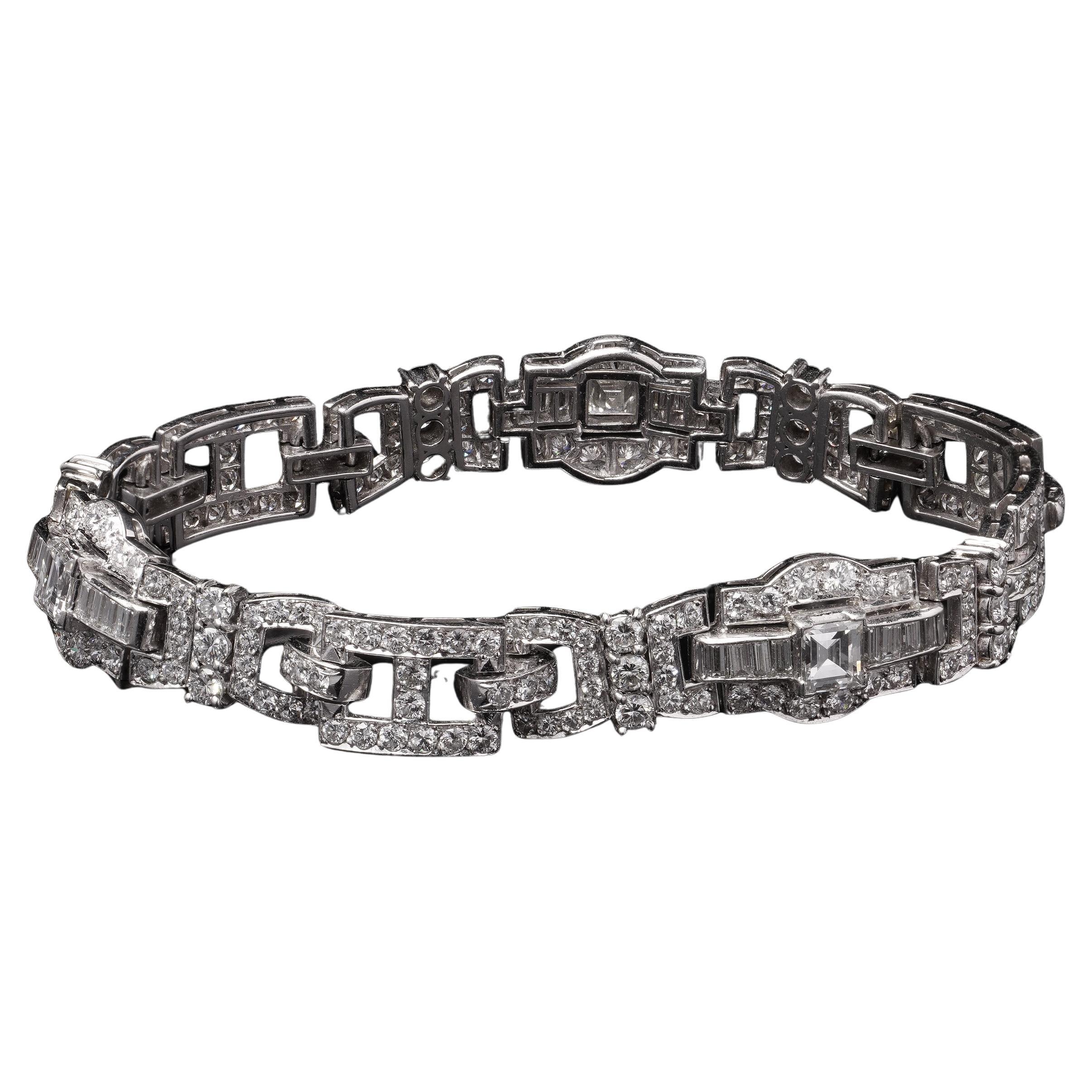 Platinum 1940s Diamond Bracelet with 9.21 Carats of Diamonds For Sale
