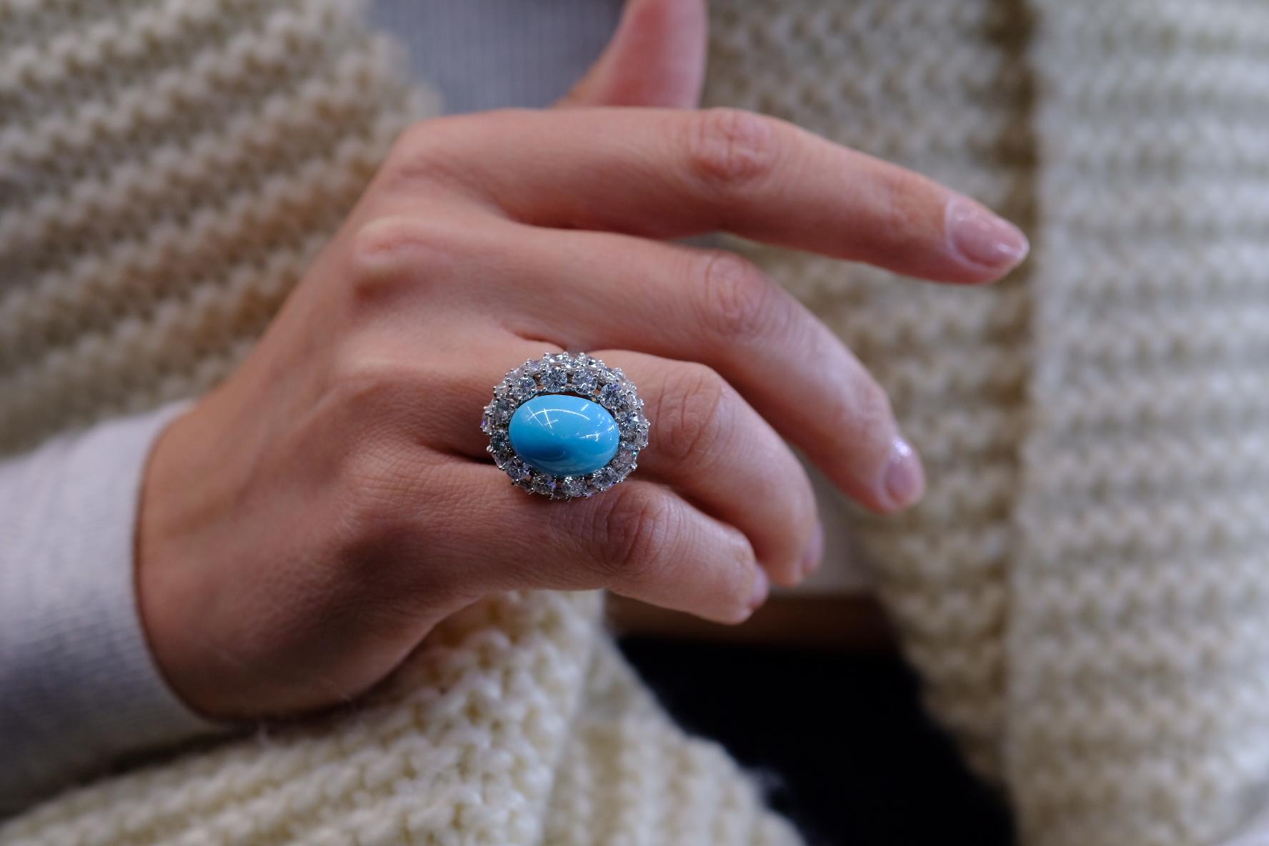 Platinum 1960's Diamond and Cabochon Cut Turquoise Cocktail Ring For Sale 2