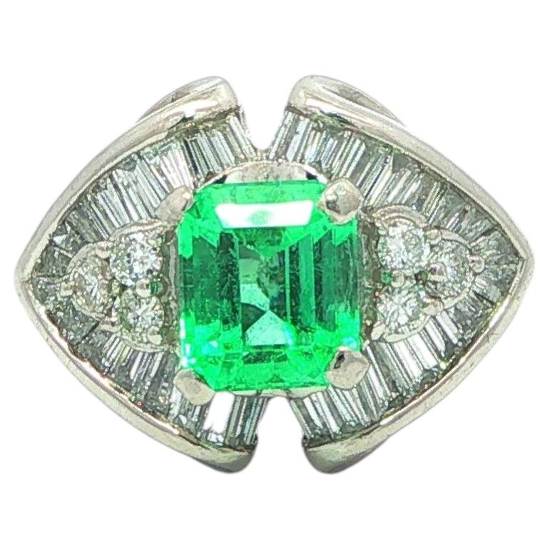 Platinum 1.96ctw Clean Bright Green Emerald w/ Round & Baguette Diamonds Ring For Sale