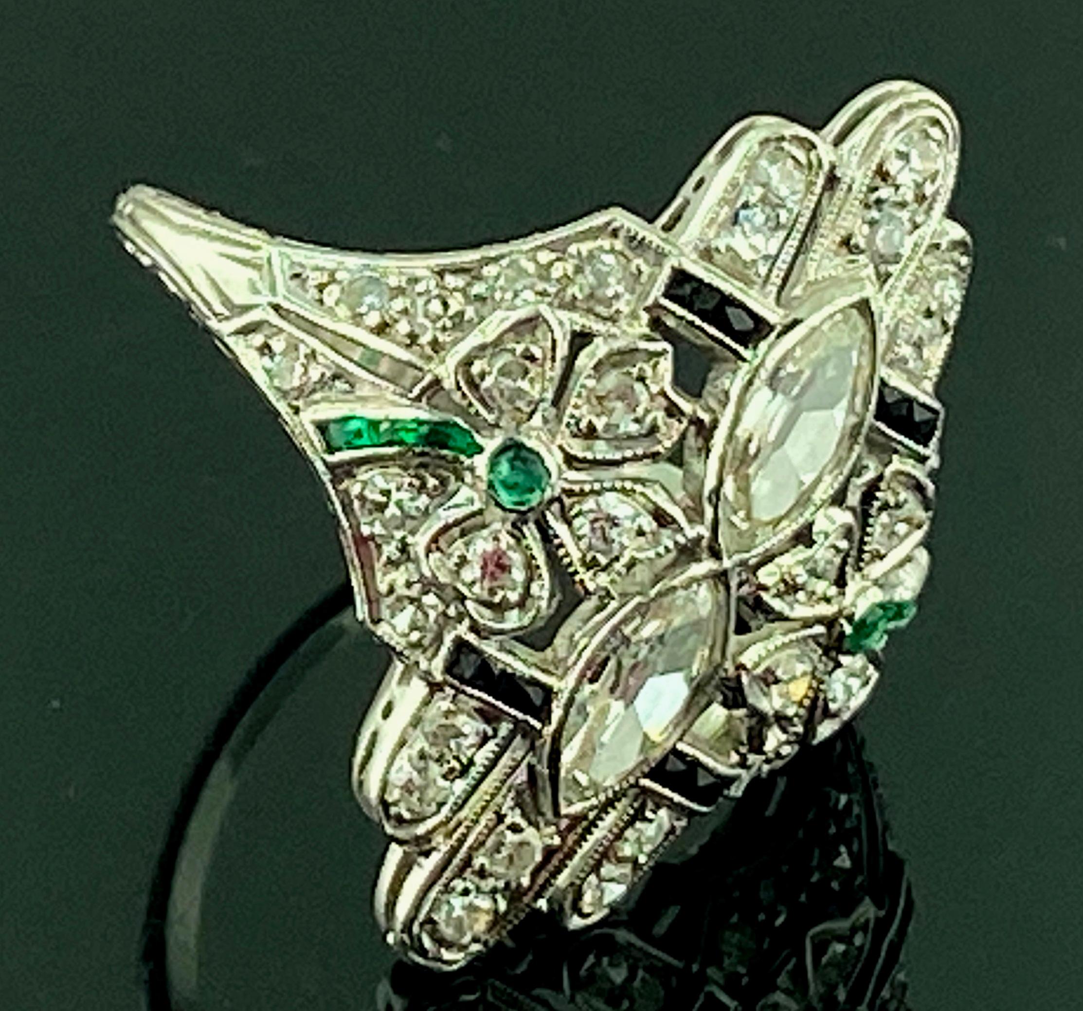 Platinum 2 Center Marquise Cut Diamonds Art Deco Ring, Circa 1920 In Excellent Condition For Sale In Palm Desert, CA