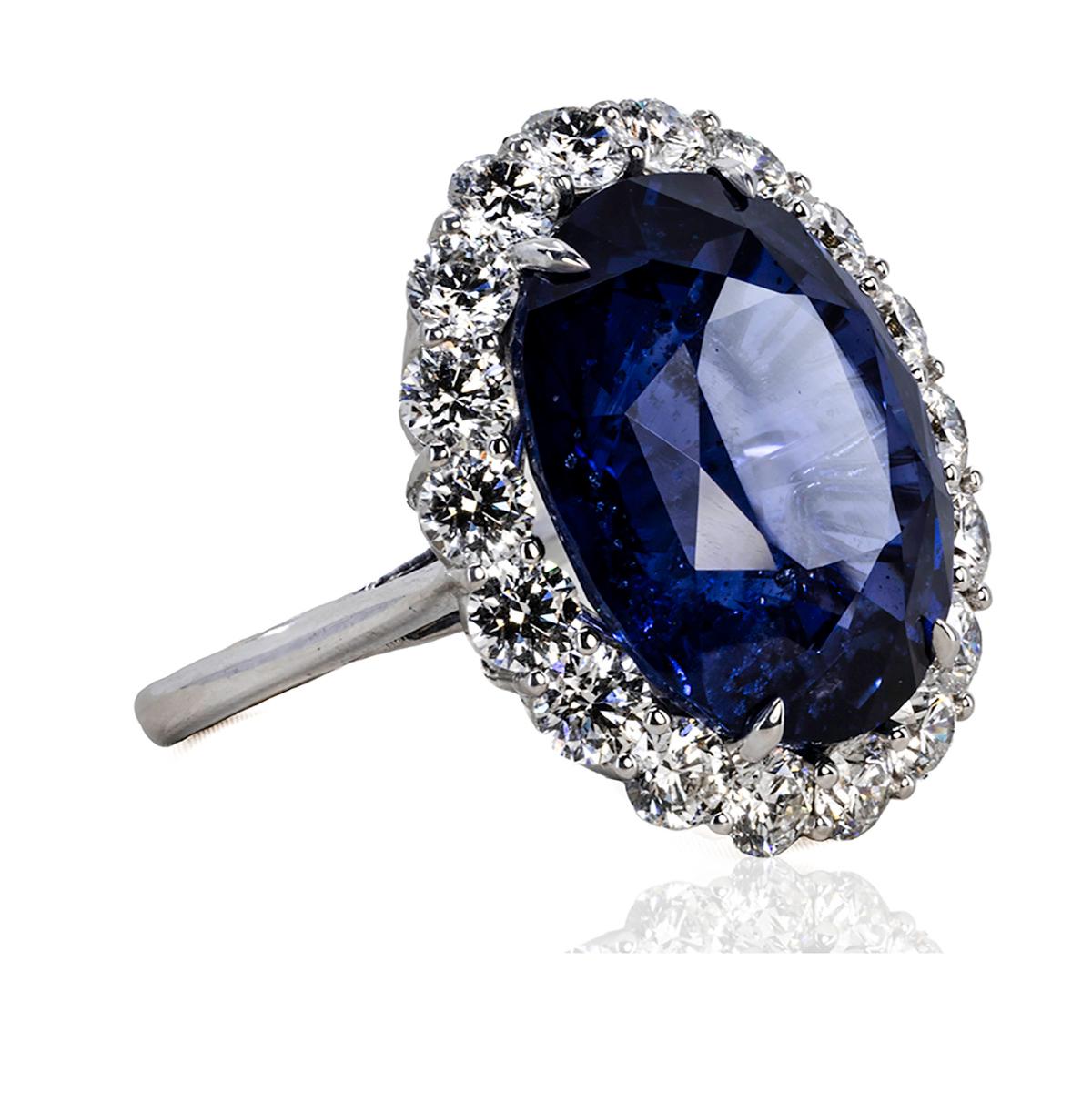 Platinum 20.12 Carat Sapphire Ring In Excellent Condition For Sale In Sarasota, FL