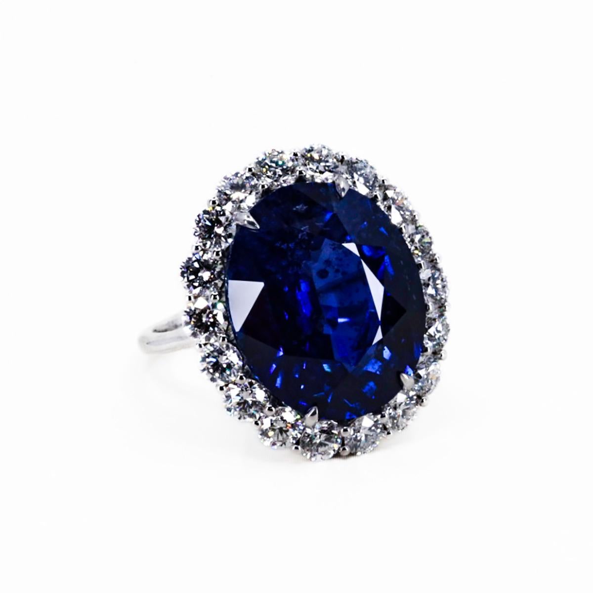 Women's Platinum 20.12 Carat Sapphire Ring For Sale