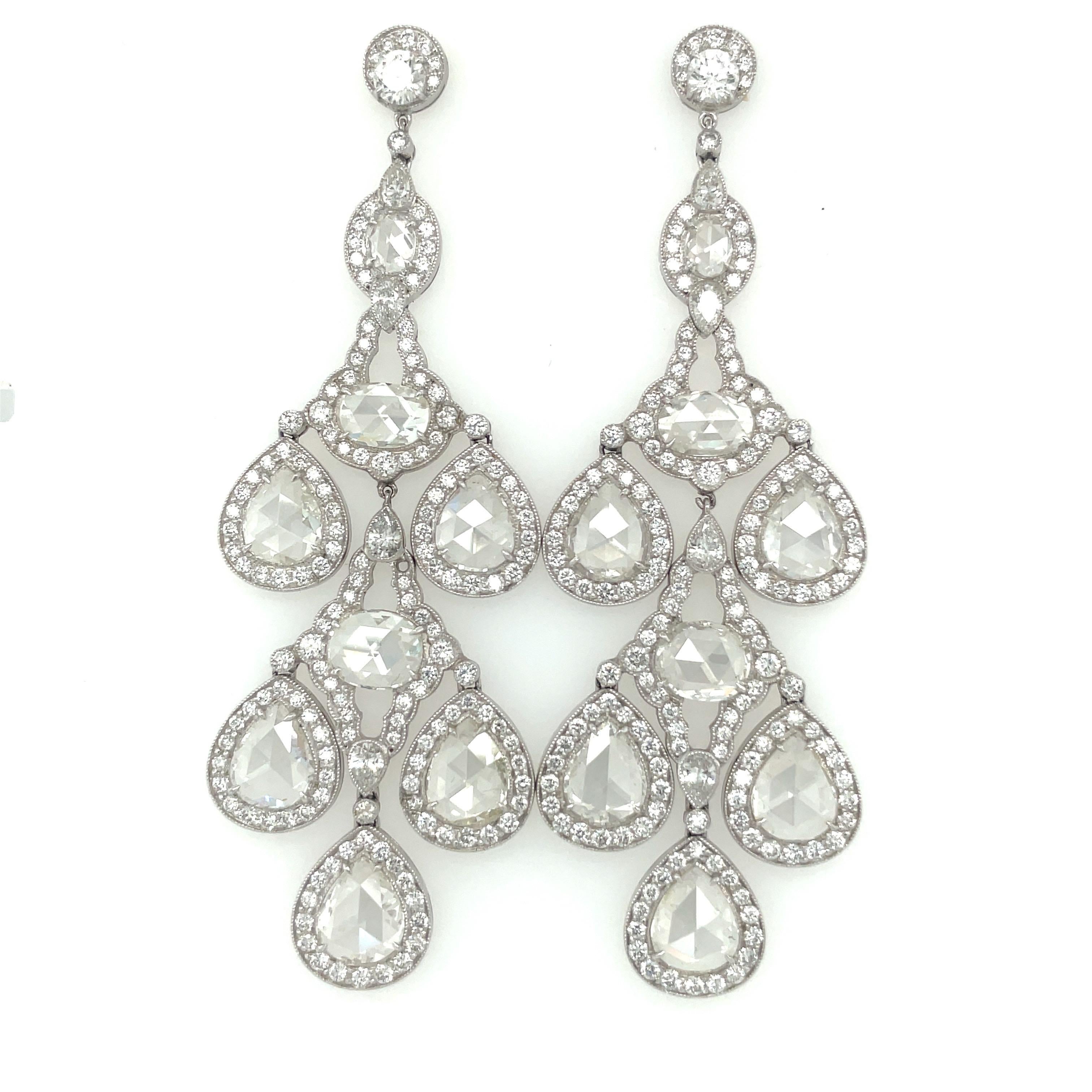 Victorien Platine 20,54 carats Boucles d'oreilles lustre en diamants avec diamants taille poire et ovale rose en vente