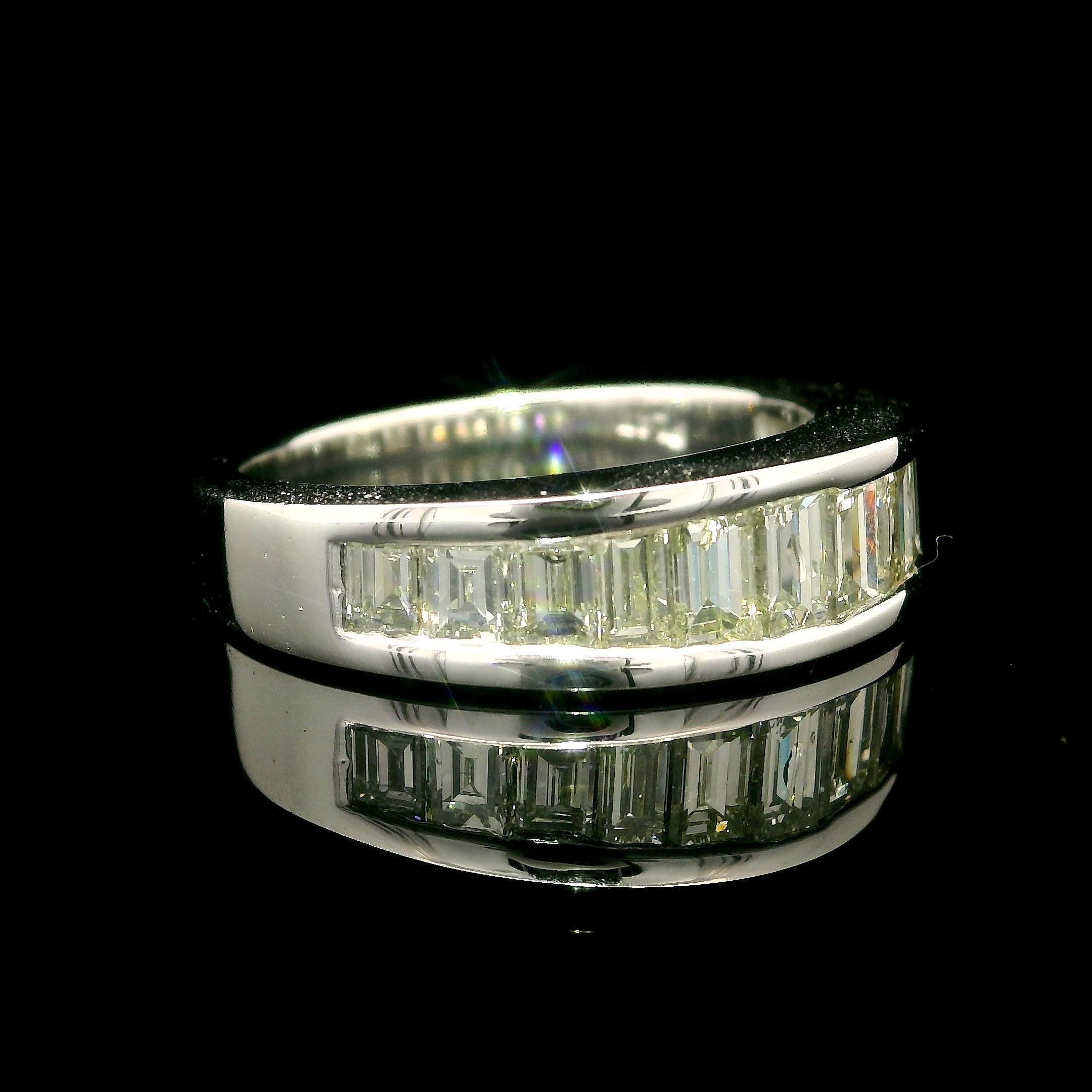 Alianza de Platino 2.0ctw Diamante Baguette Canal Tamaño 6 Corte baguette en venta