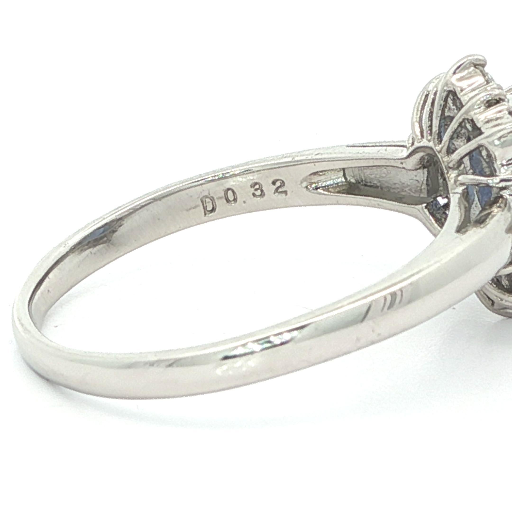 Bague en platine 2.22ctw No Heat Ceylon Oval Sapphire w/ Diamond Flower Halo en vente 6