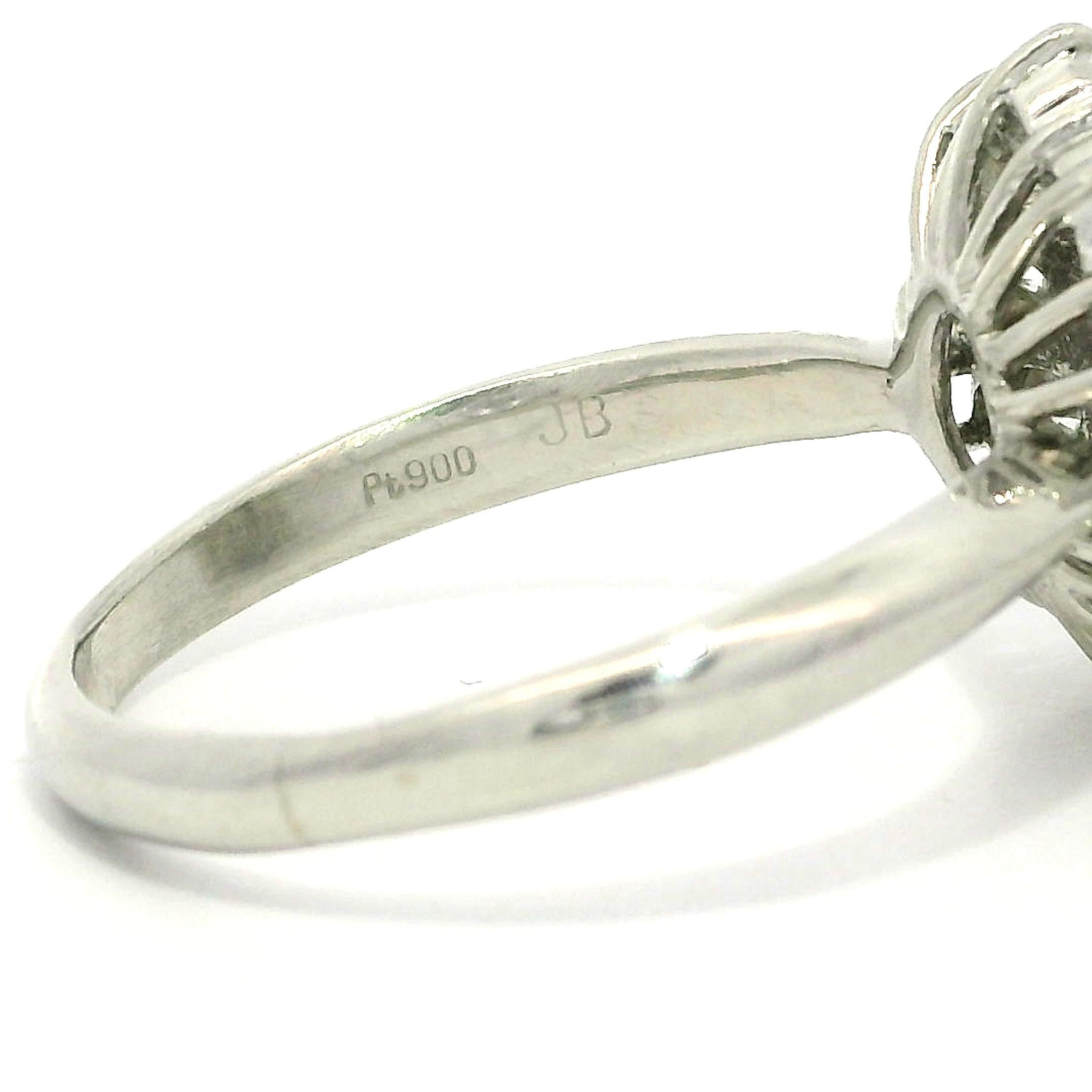--Pierre(s) :...
(1) Saphir véritable naturel - taille ovale - serti - couleur violet changeant en rose pourpre - non chauffé - 1.21ct (estampillé exact)
** Voir les détails de la certification ci-dessous pour des informations complètes
(10)