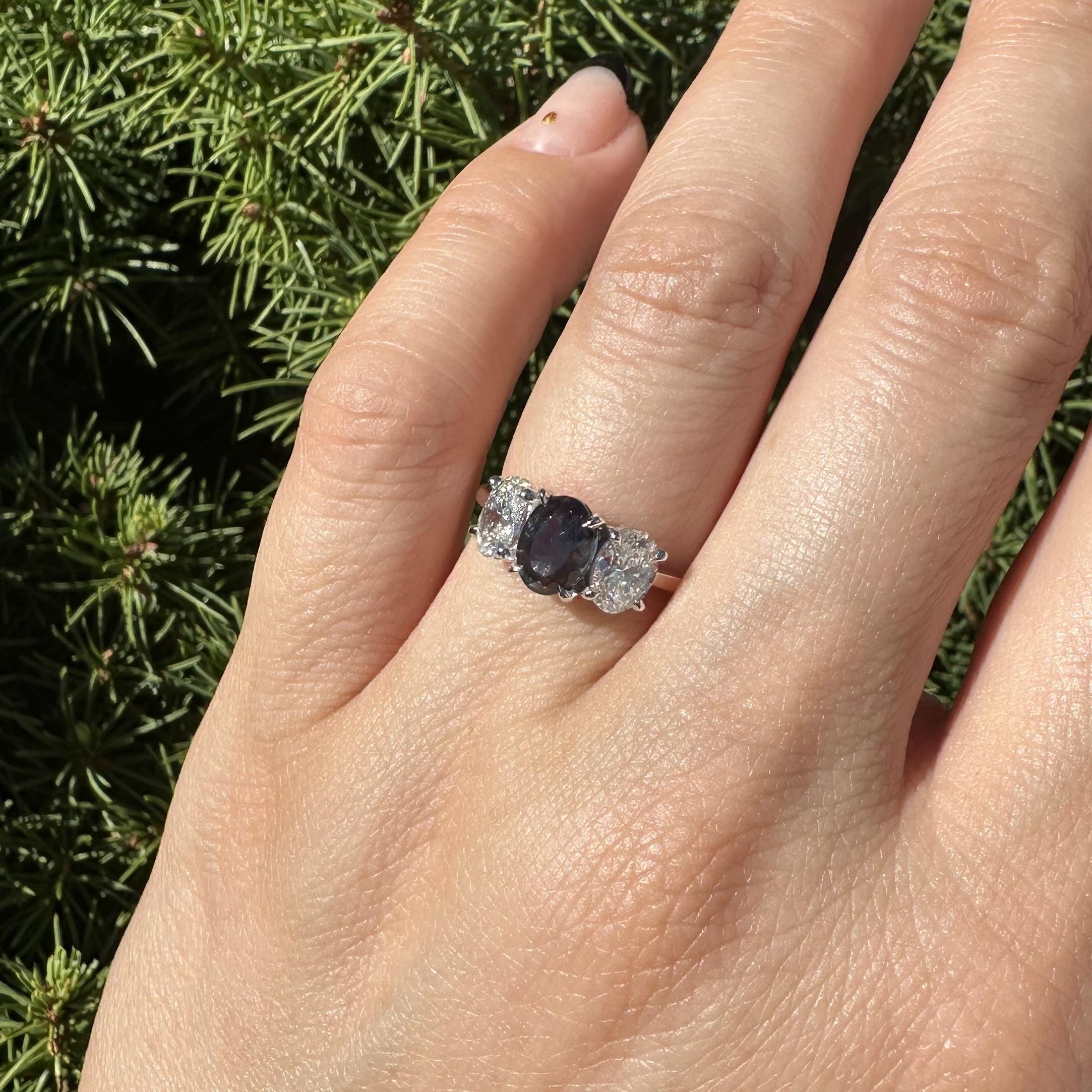 Bague ovale en platine 2.23ctw AGL Best Color Change Brazil Alexandrite Diamond 3 en vente 13