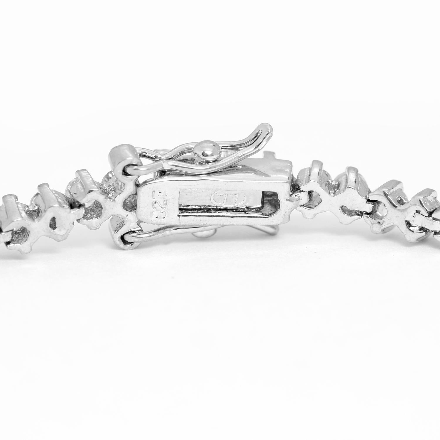 Women's Platinum 2.28 Carat Diamond Tennis Bracelet